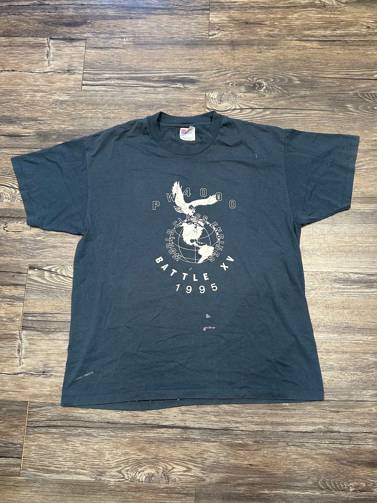 PW400 BATTLE GRAPHIC T-SHIRT (LARGE)