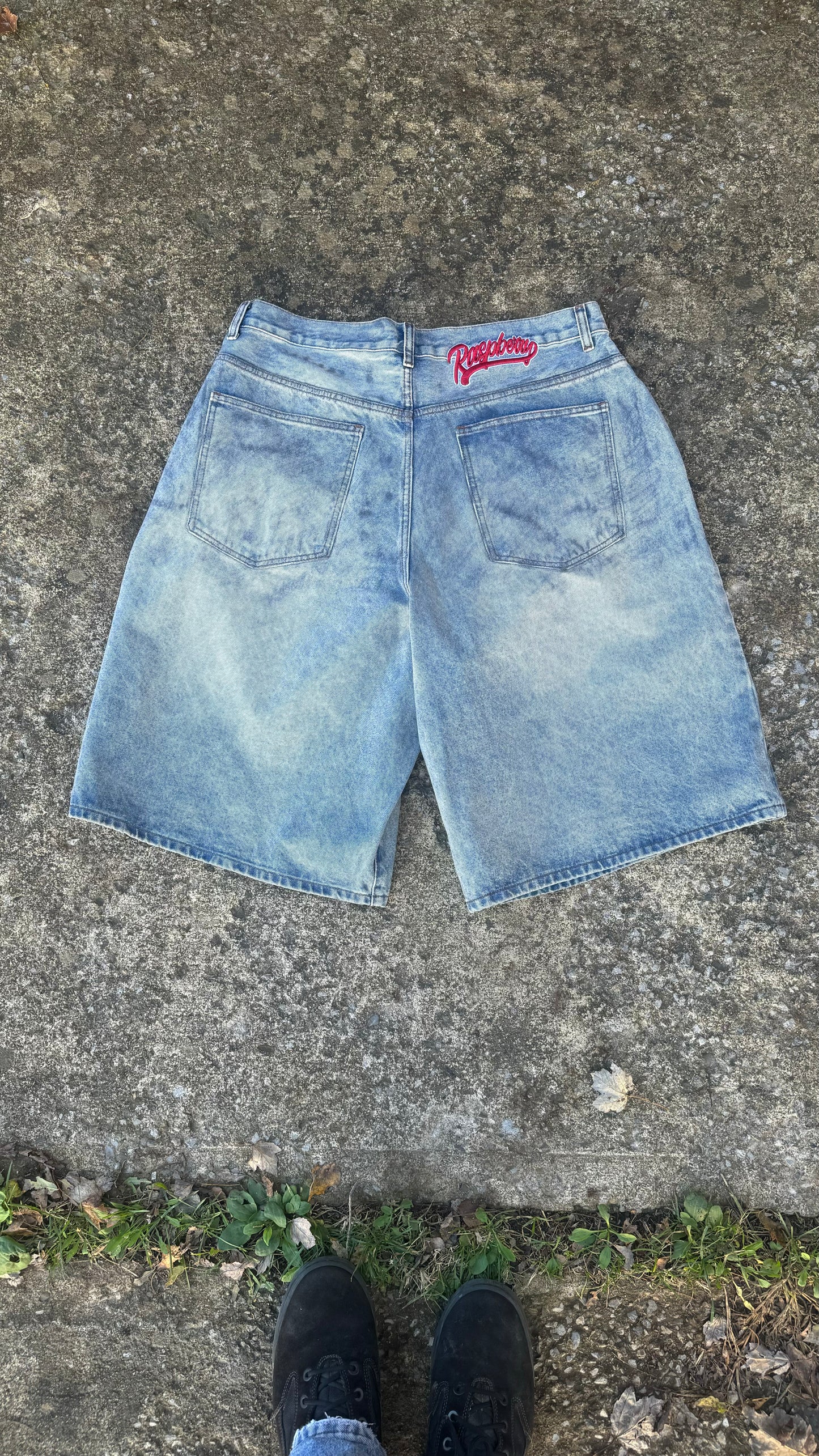 HMDD RASPBERRY DENIM SHORTS (XL)
