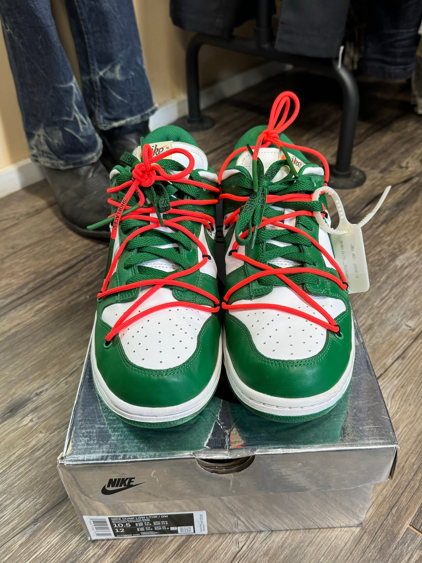 OFF WHITE DUNK PINE (10.5)