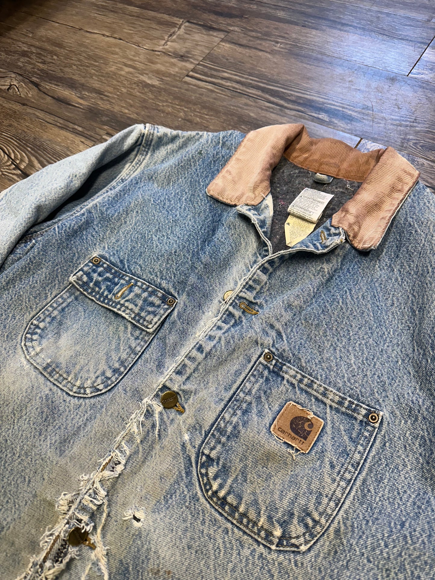 DISTRESSED 90’s DENIM CARHARTT JACKET (LARGE)