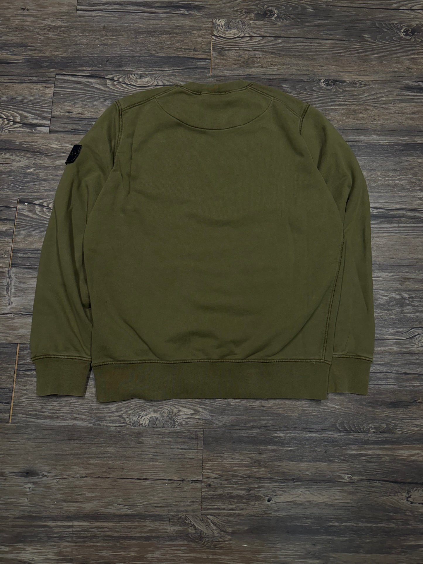 STONE ISLAND ARM PATCH CREWNECK (L)