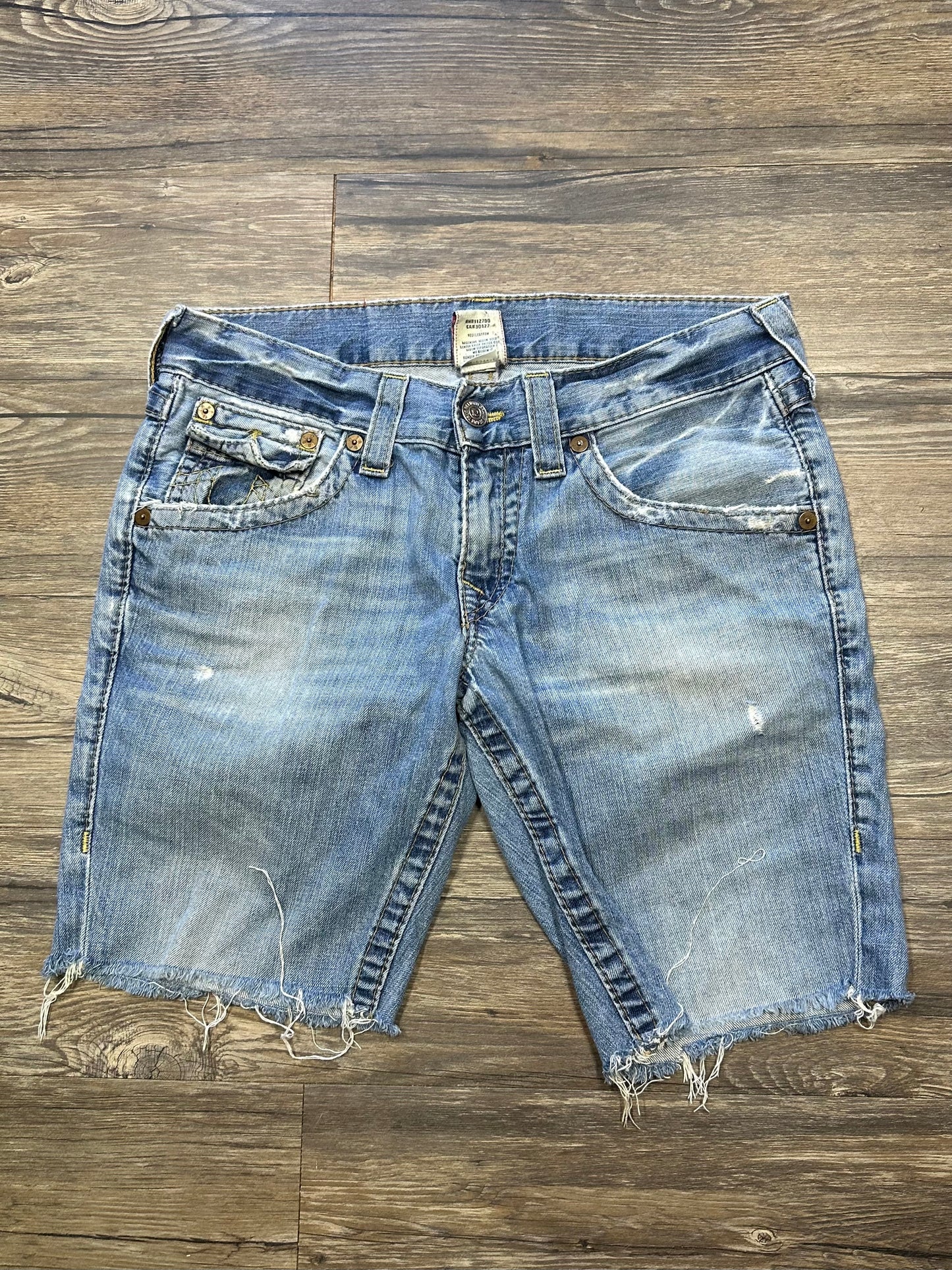 TRUE RELIGION JORTS (30)