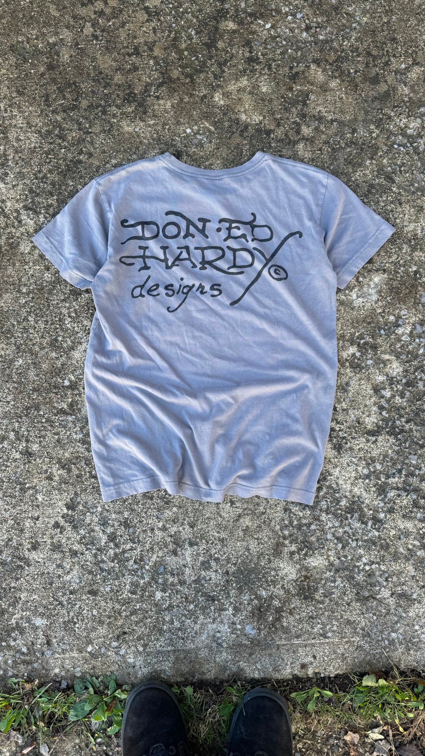 ED HARDY GRAPHIC TEE (M)