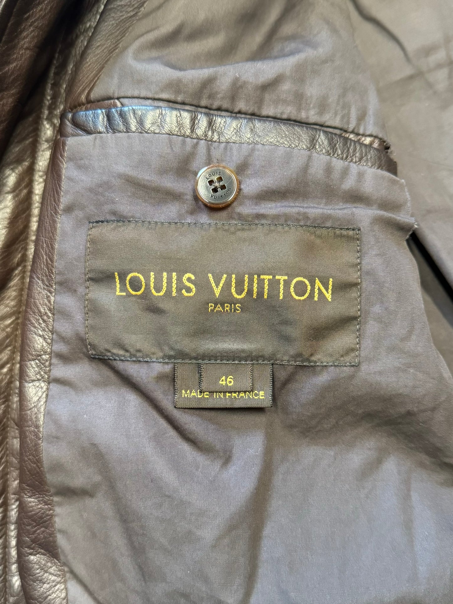 LOUIS VUITTON FITTED LEATHER JACKET (48 M)