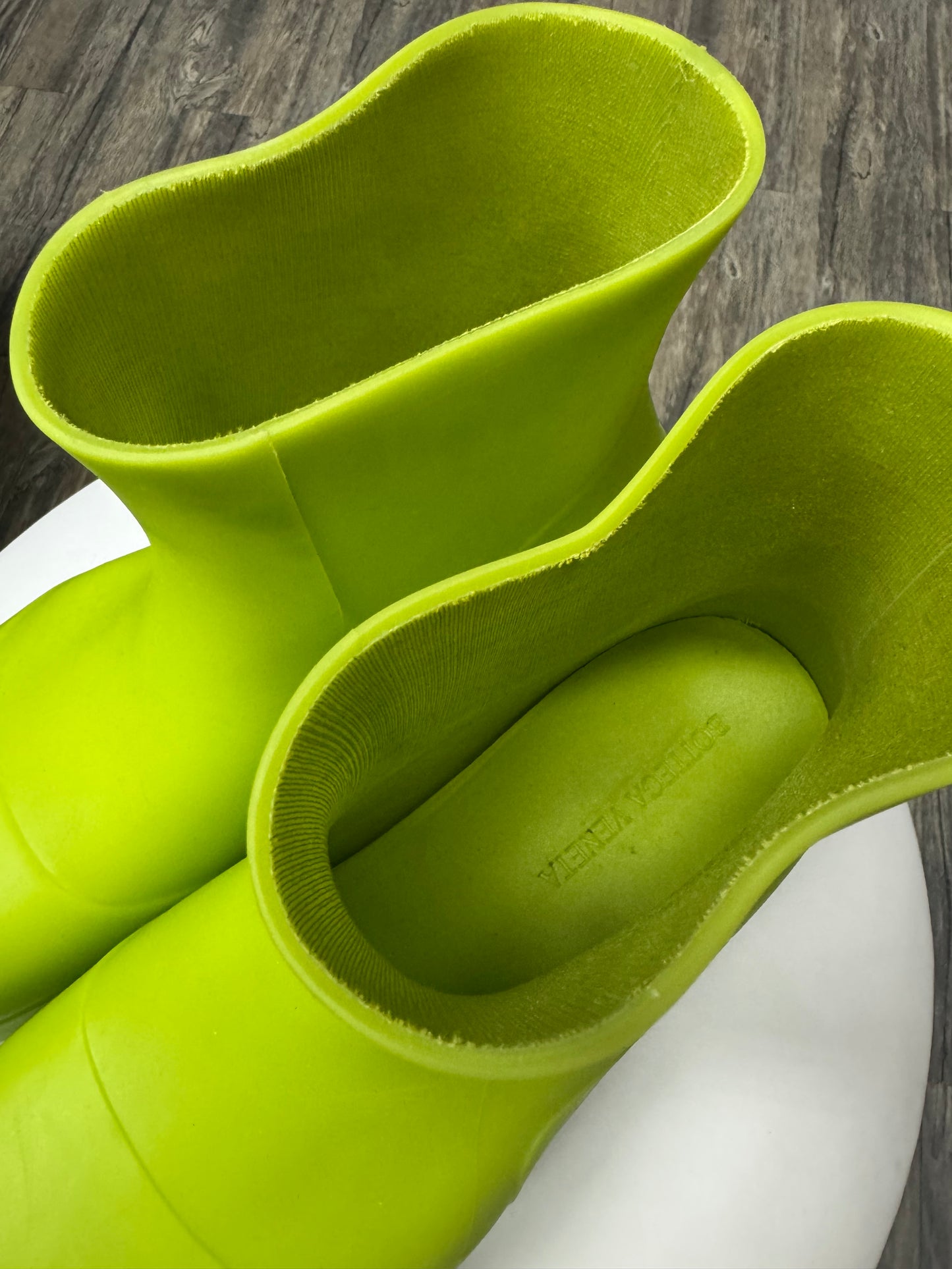 BOTTEGA VENETA BOOTS (10.5)