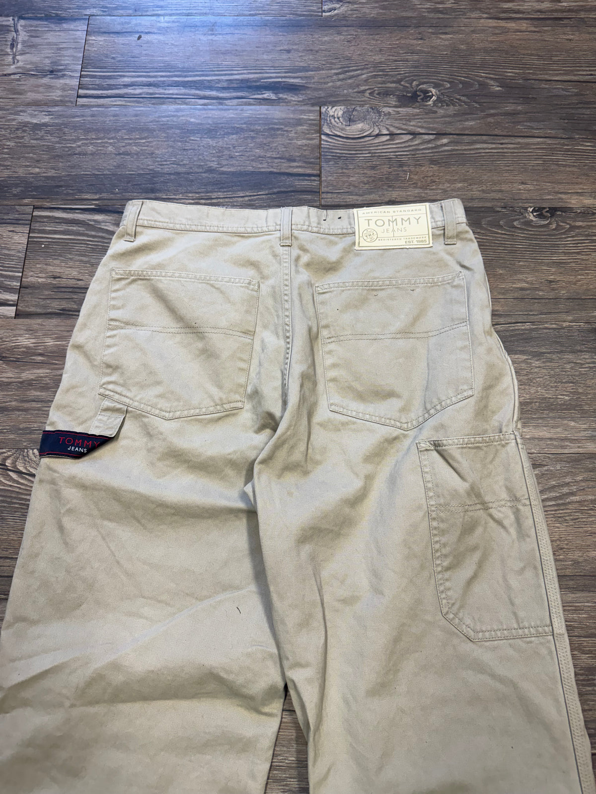 TOMMY HILFIGER DOUBLE KNEE KHAKI PANTS (32)