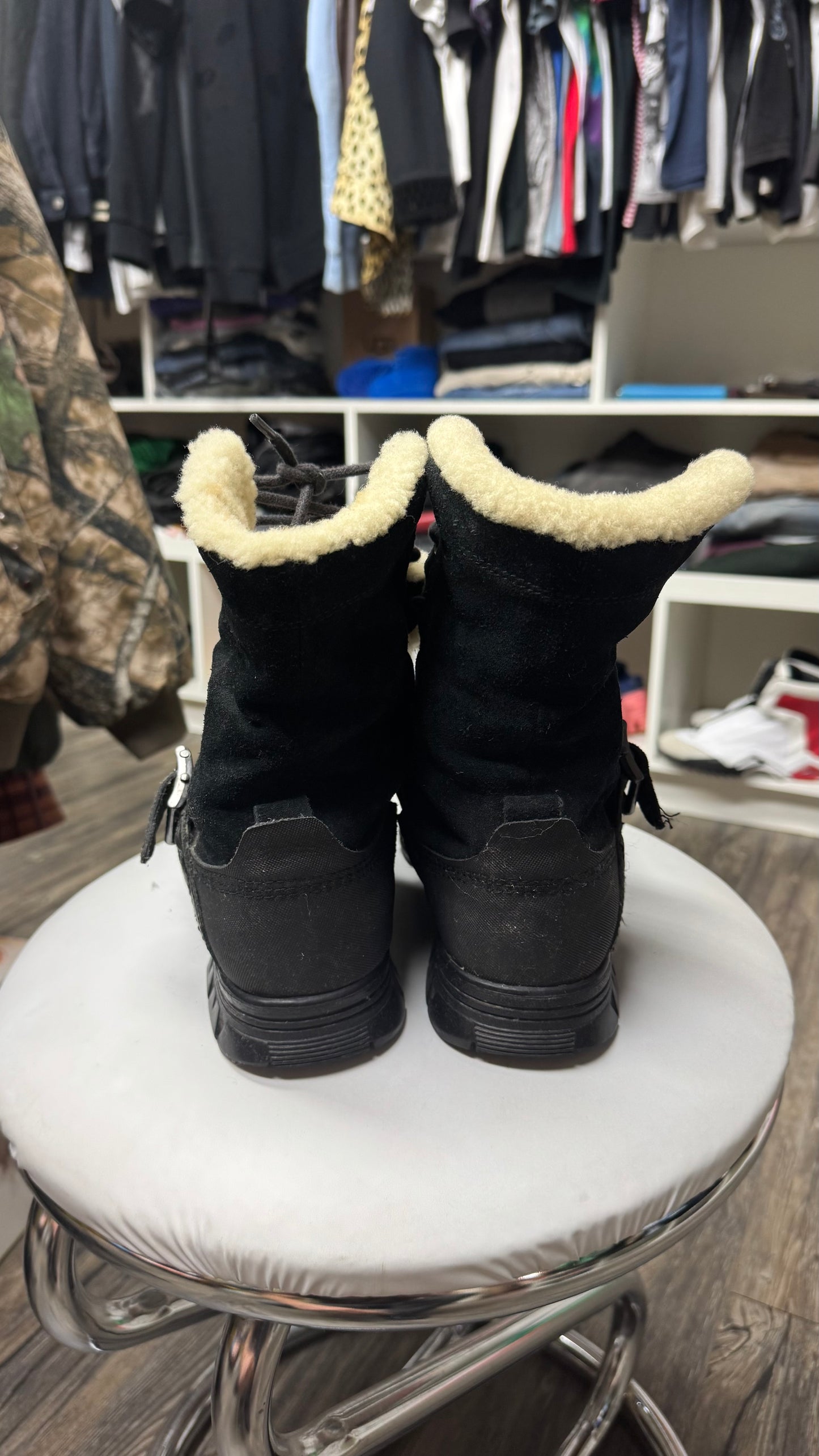 POLO FUR SKI BOOTS (9.5)