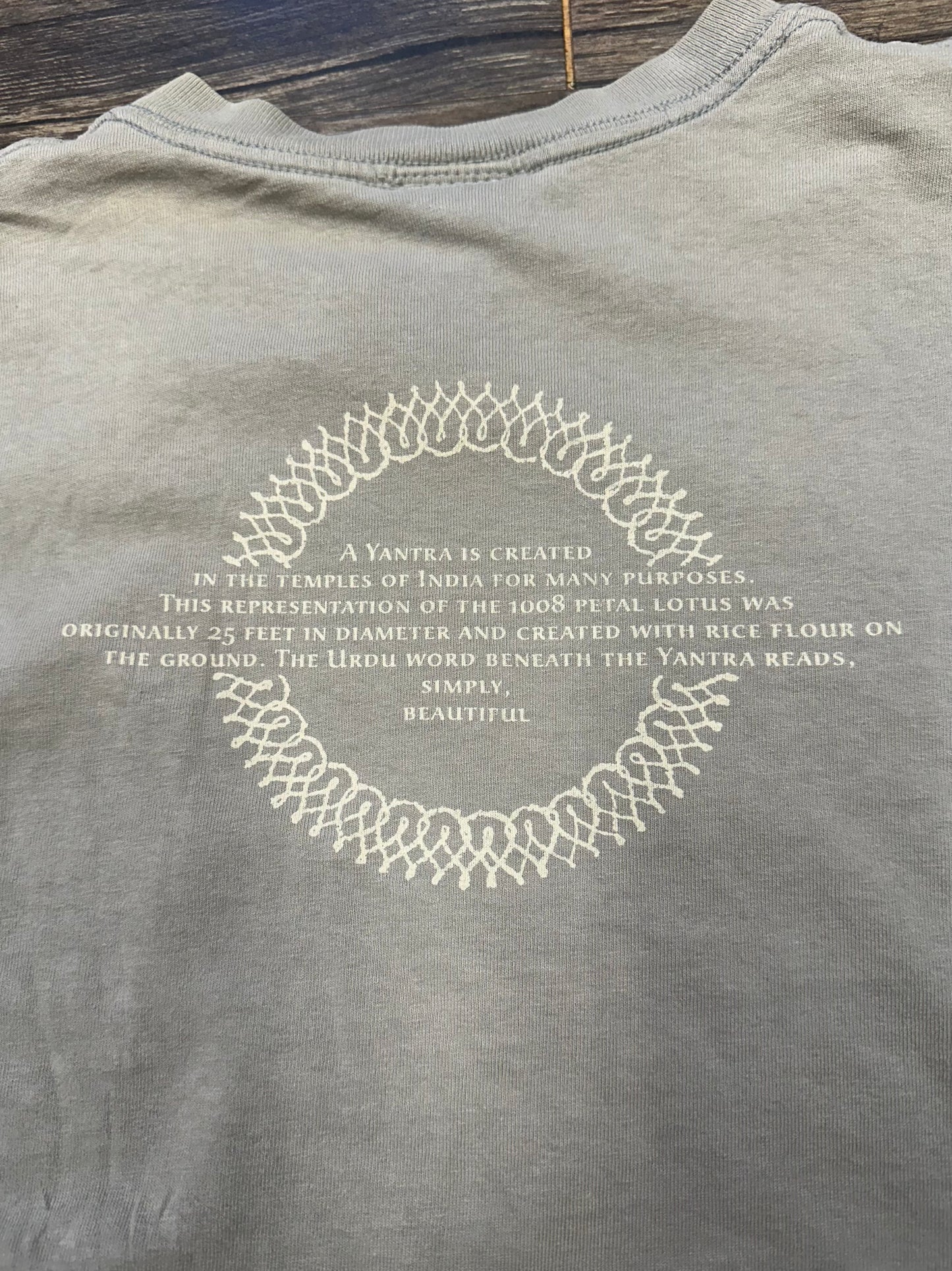 90’s YANTRA GRAPHIC T-SHIRT (MEDIUM)