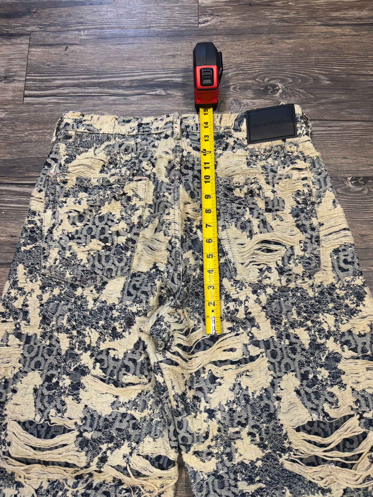 ACNE STUDIOS AOP DISTRESSED JEANS (33)