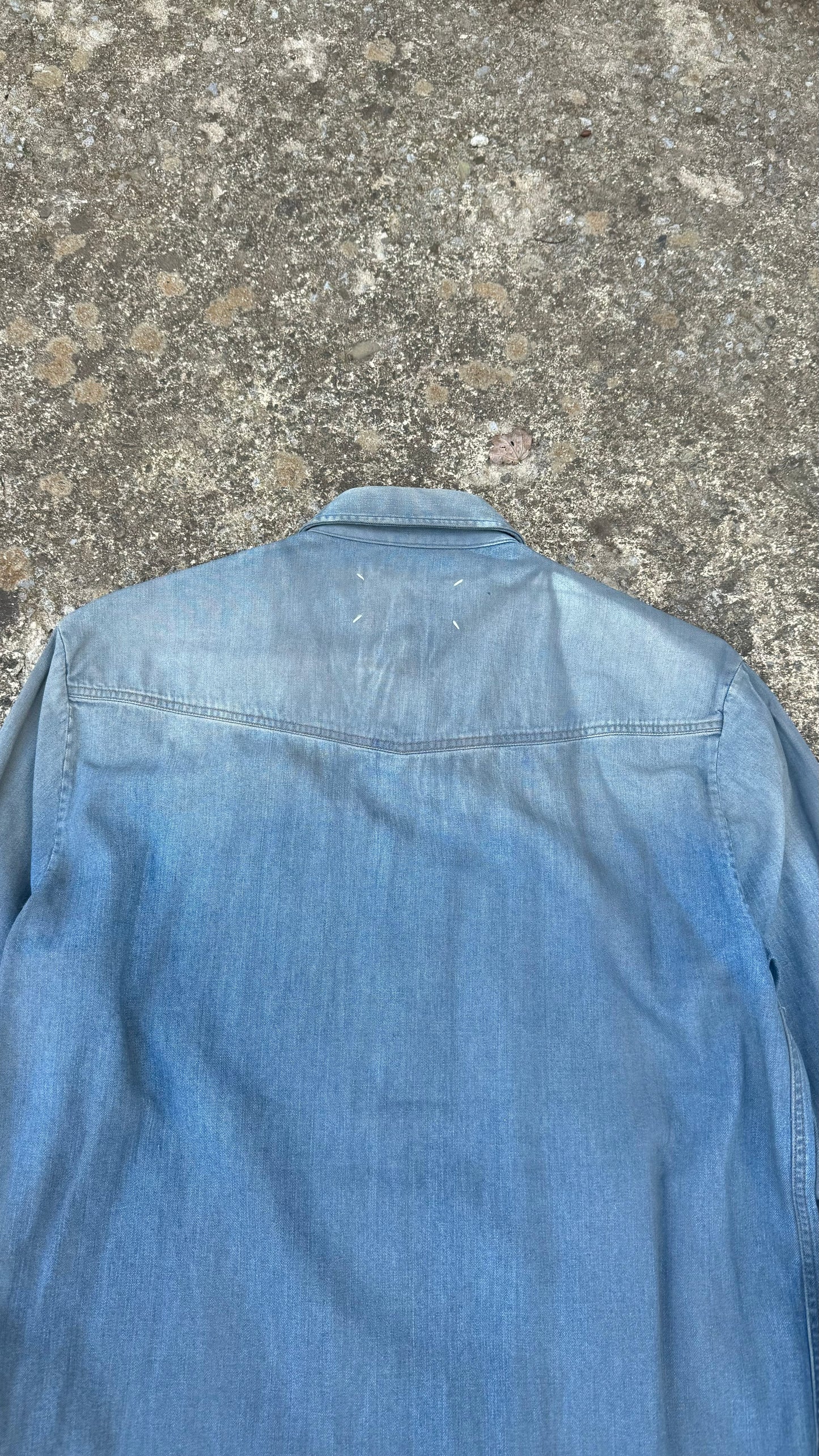 MAISON MARGIELA FADED DENIM SHIRT (L)