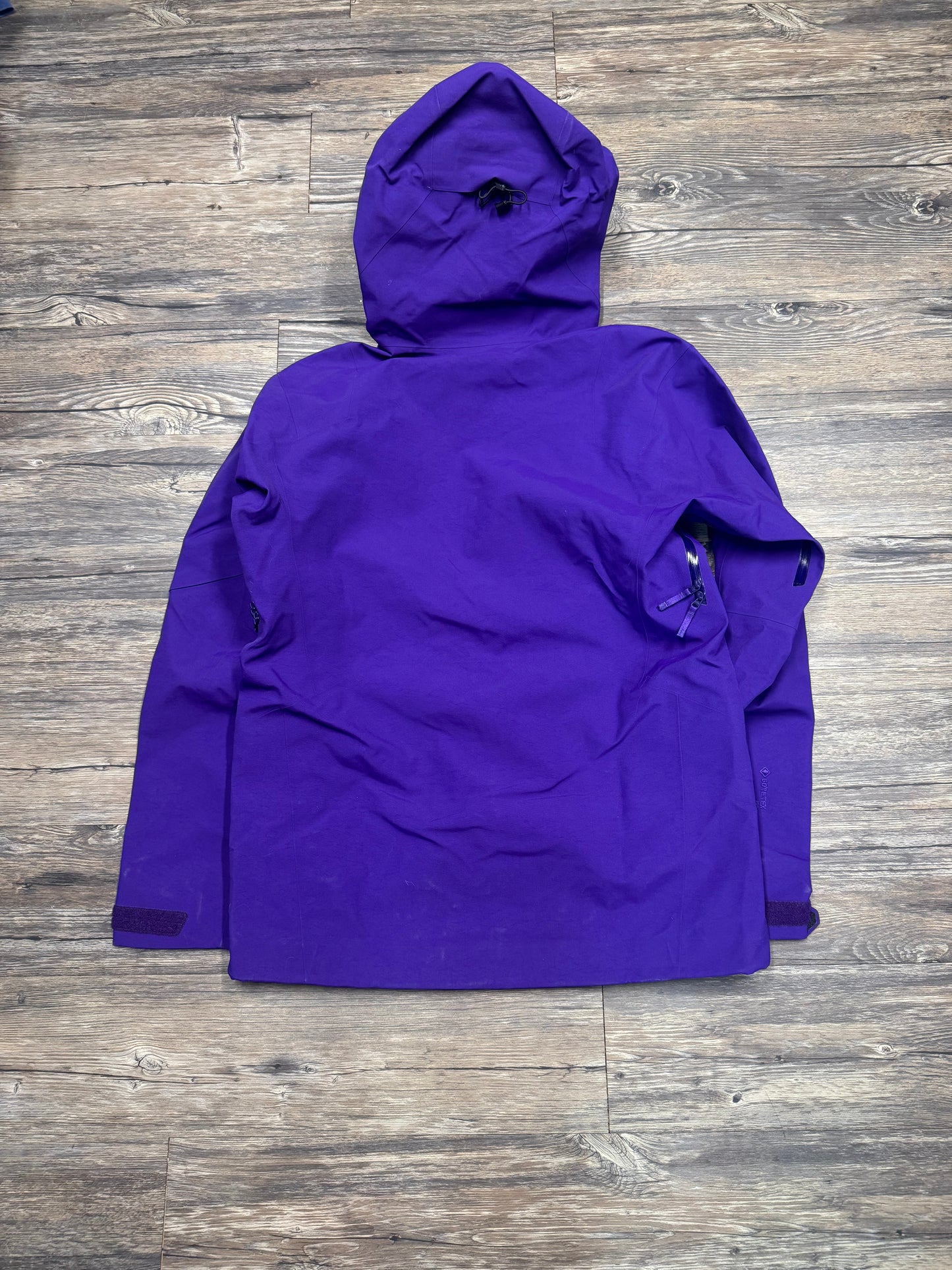 ARCTERYX ZIP-UP JACKET (SMALL)