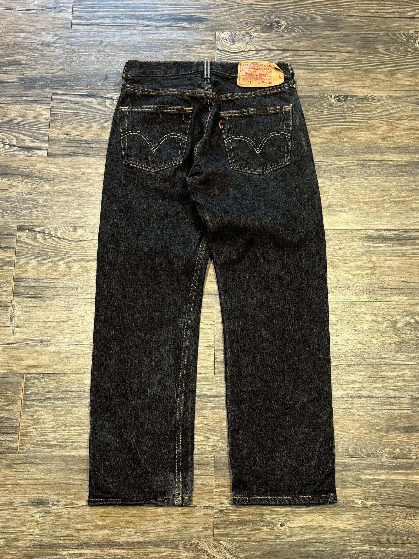 LEVI 501 BLACK WASH (29x30)