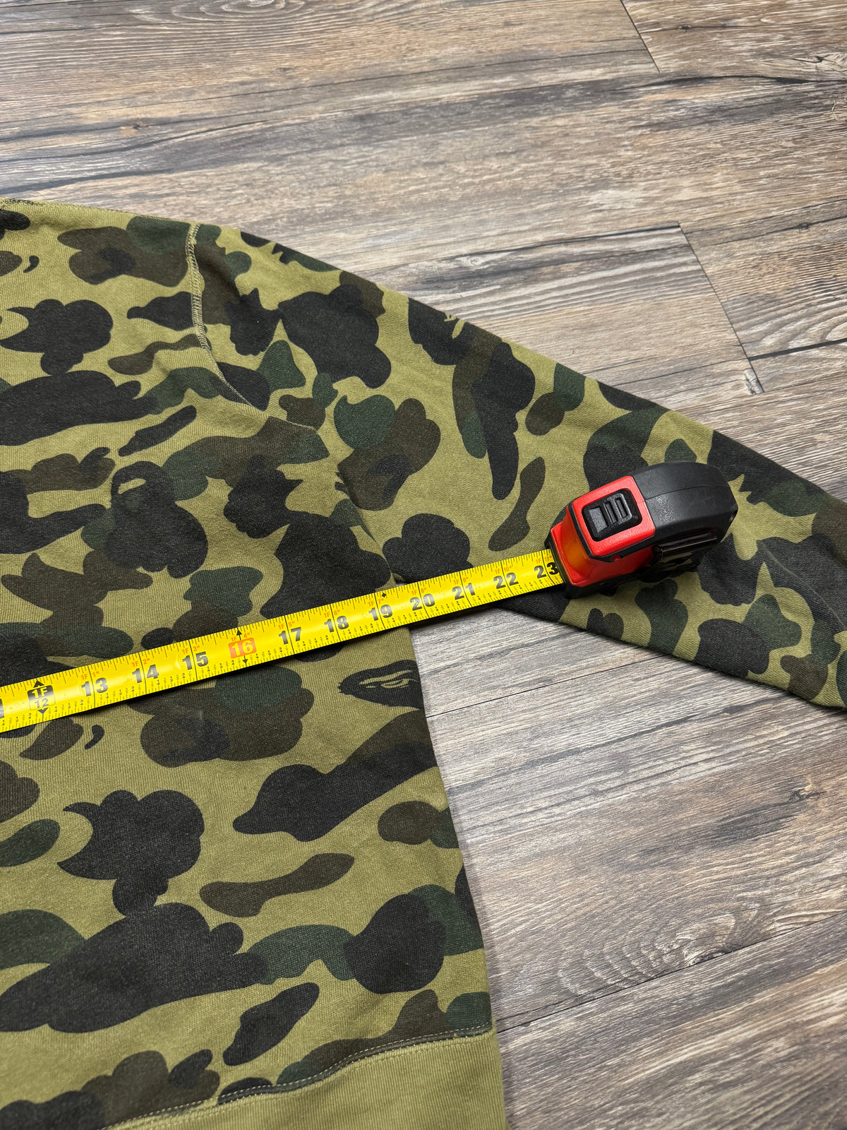 BAPE CLASSIC CAMO CREWNECK (M)