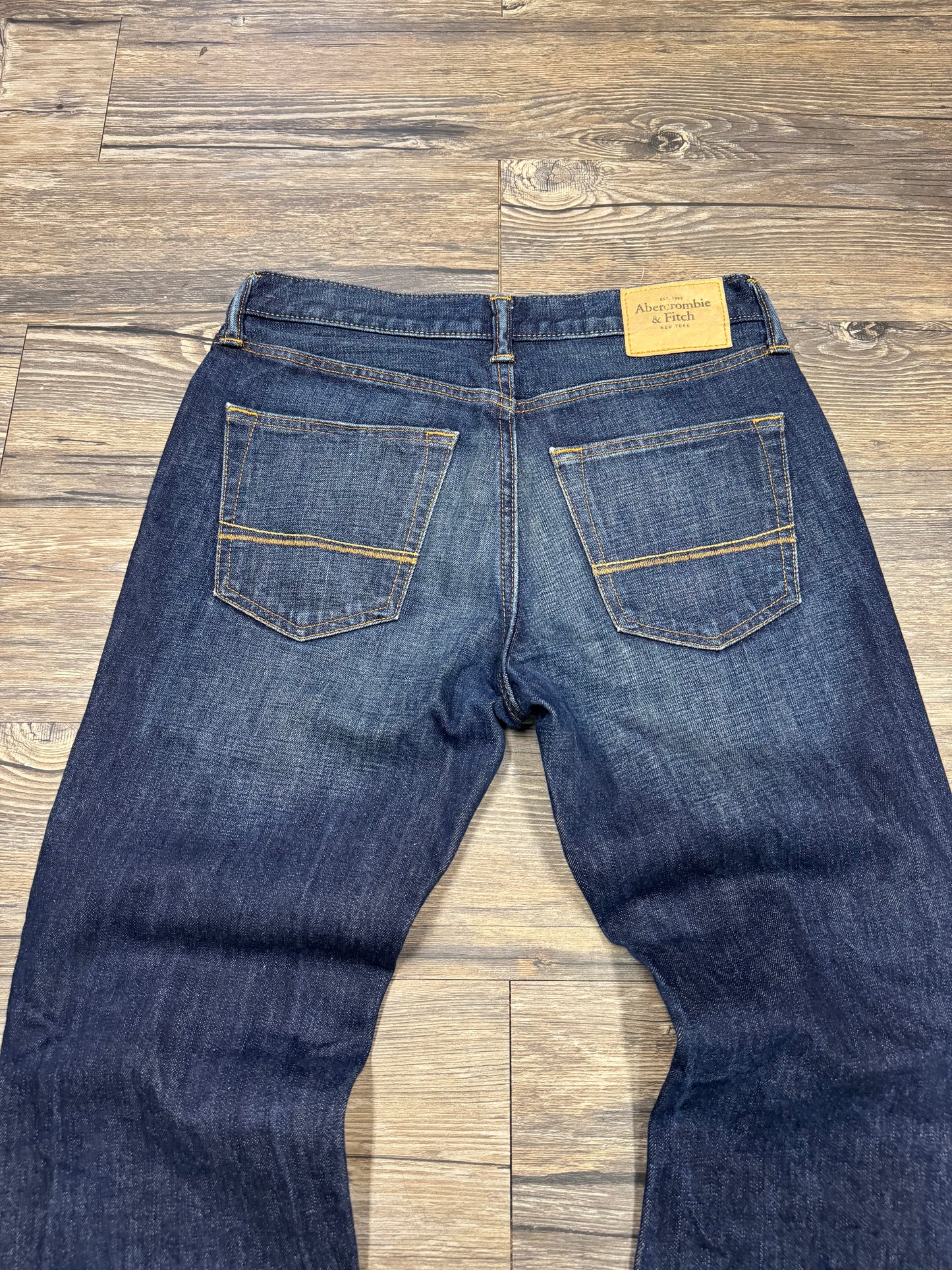 ABERCROMBIE & FITCH SLIMFIT DARK WASH JEANS (30x32)