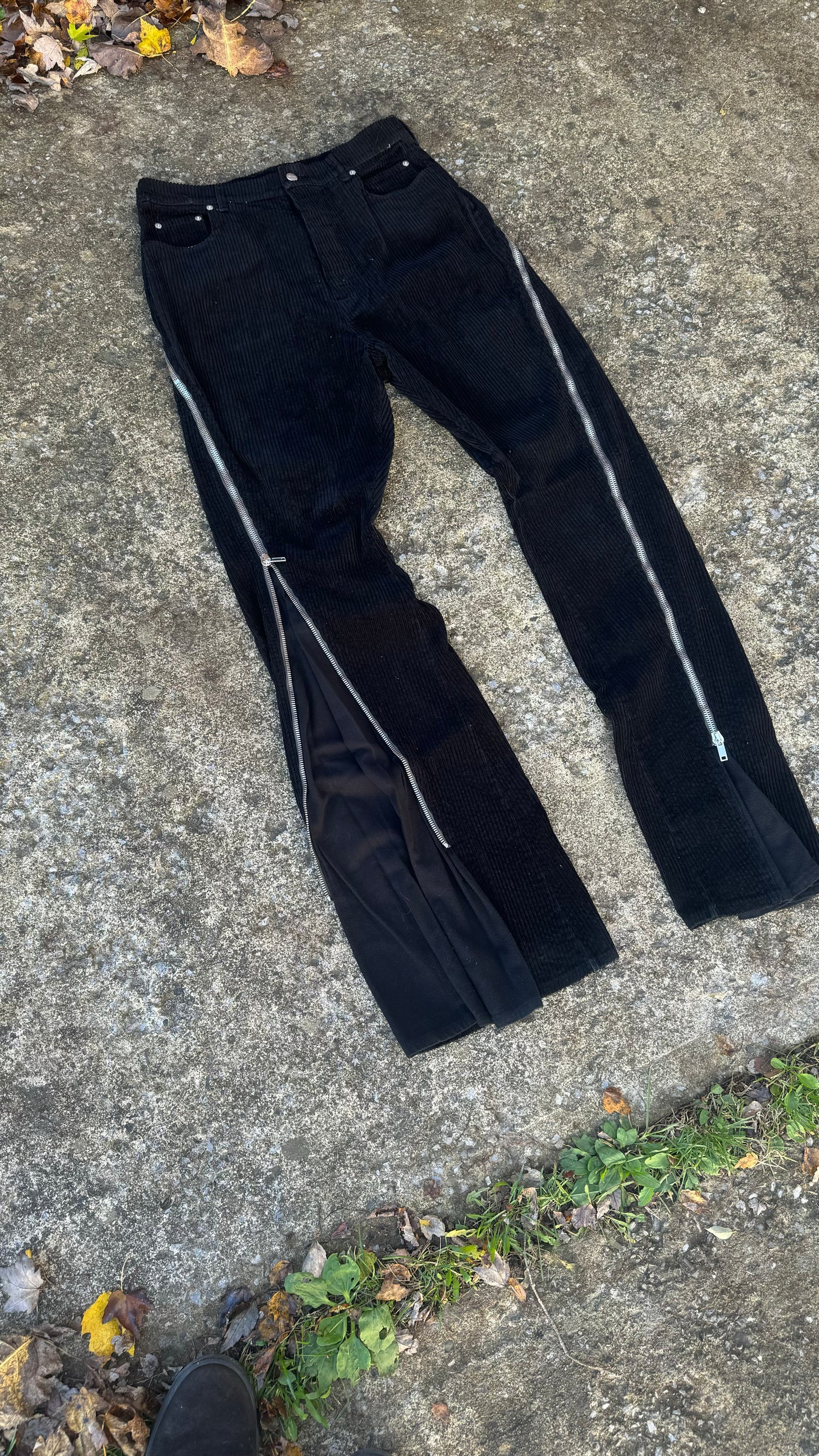 RICK OWENS BOLAN CUTS STROBE F/W22 (34)