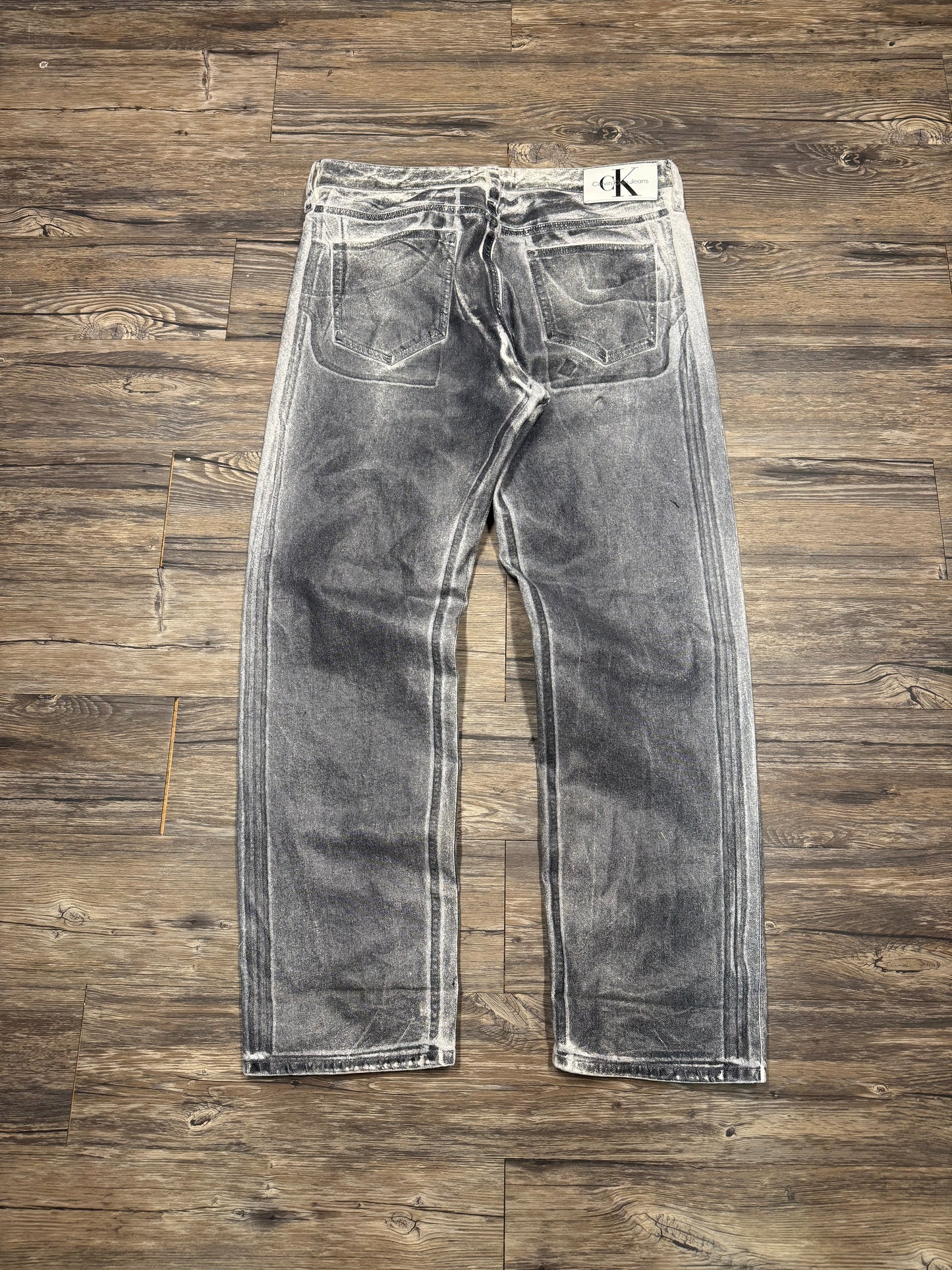 CALVIN KLEIN PAINTED STRAIGHT CUT DENIM (34)