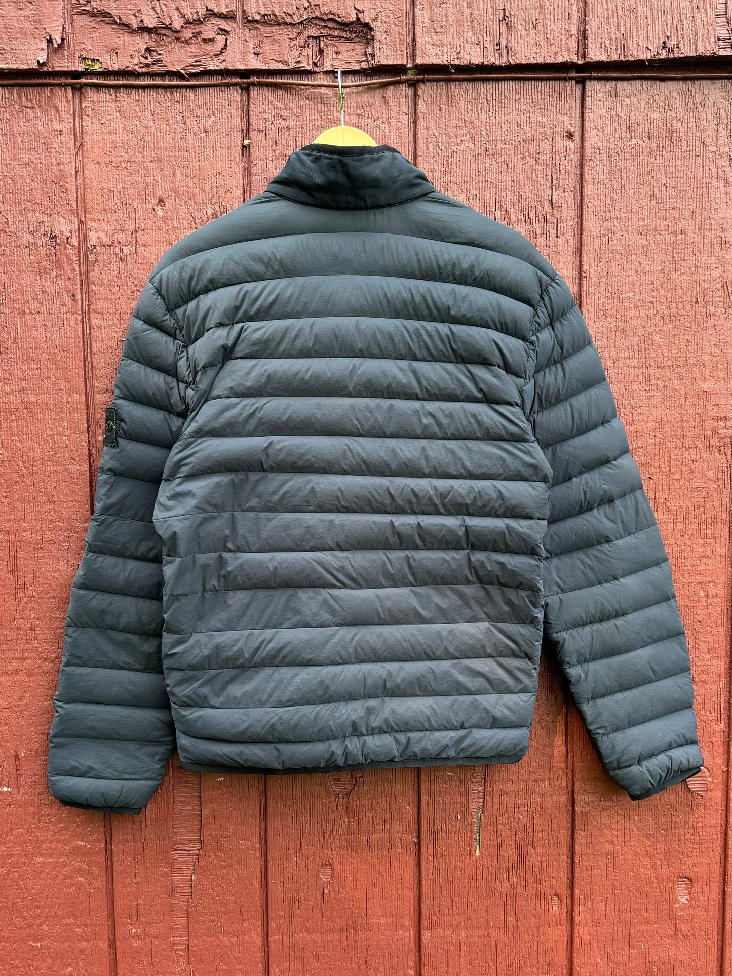 STONE ISLAND PUFFER COAT (M)