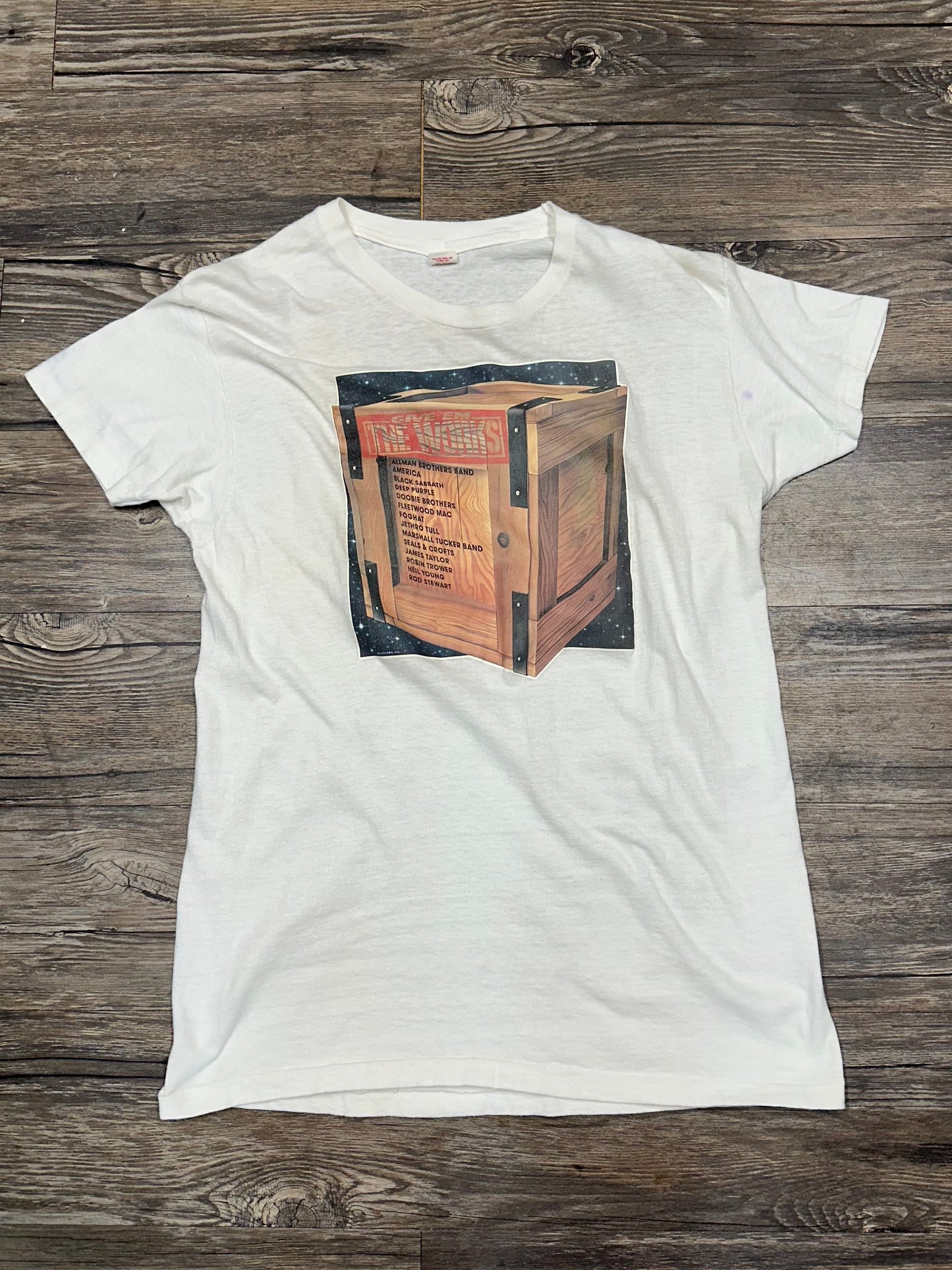 VINTAGE GIVE EM THE WORKS GRAPHIC -SHIRT (LARGE)