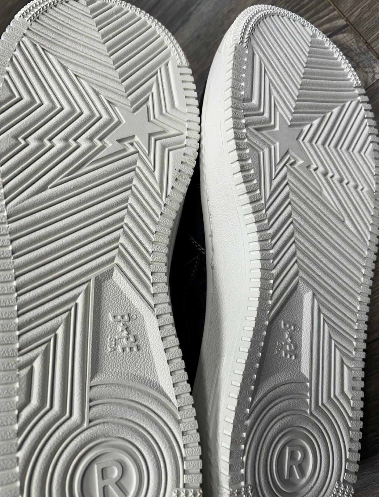 BAPESTA SNAKE SNEAKERS (M 9)