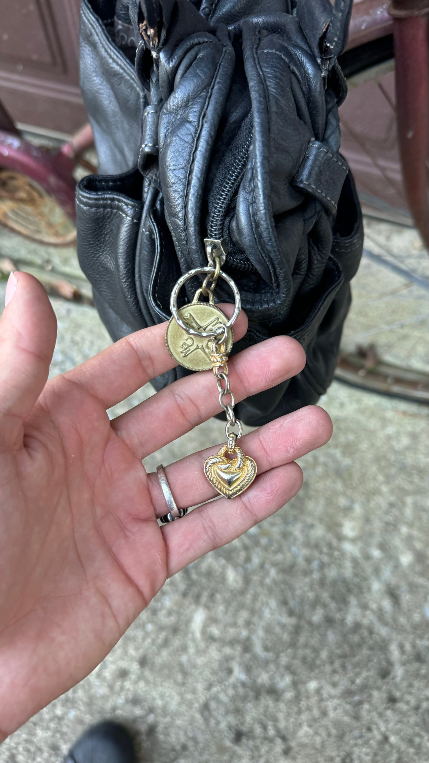 VTG LEATHER HYDE PURSE