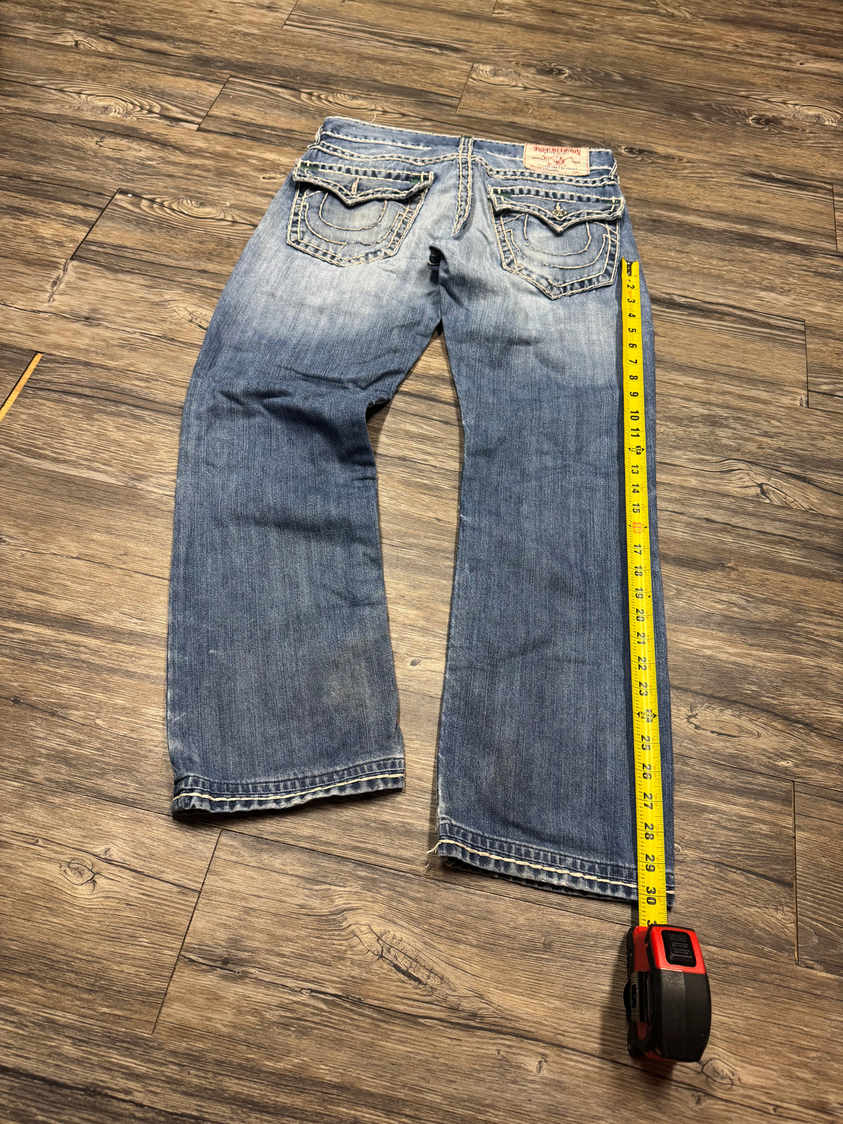 TRUE RELIGION STRAIGHT LEG RICKY SUPER-T STITCH JEANS (31)