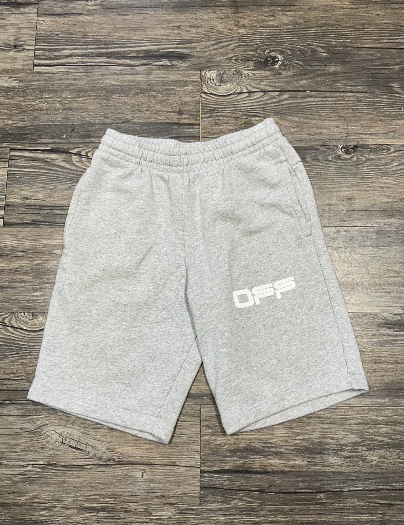OFF WHITE TEAR SHORTS (MEDIUM)