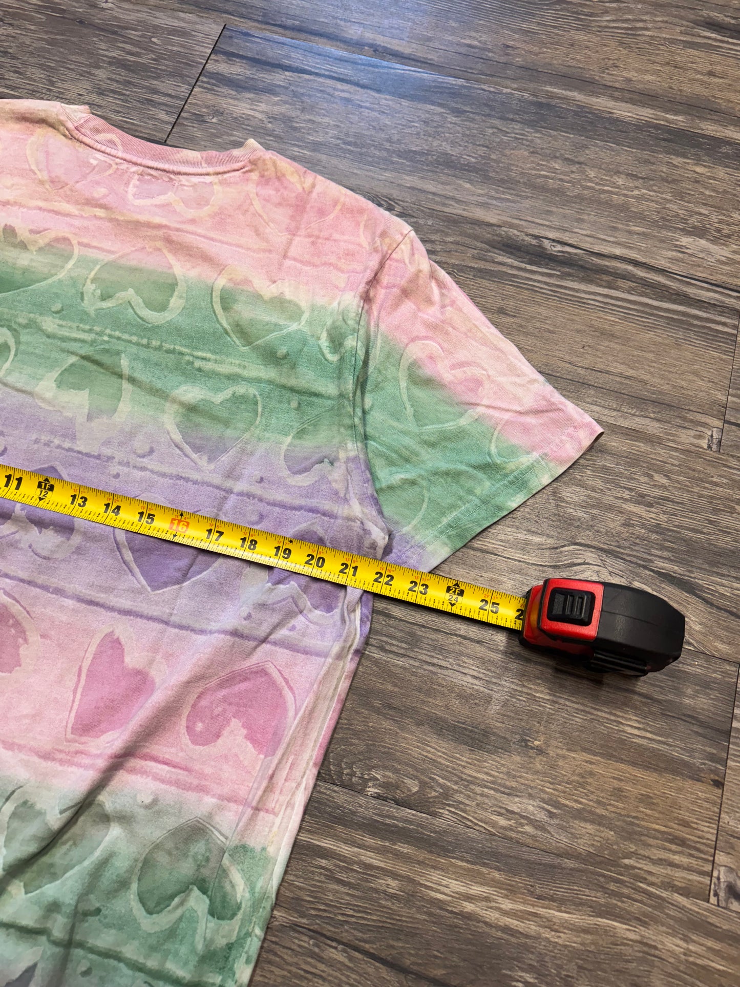 SUPREME AOP HEARTS TIE-DYE T-SHIRT (L)