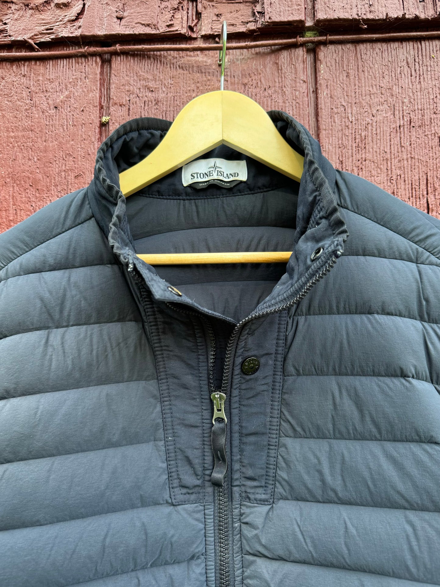 STONE ISLAND PUFFER COAT (M)