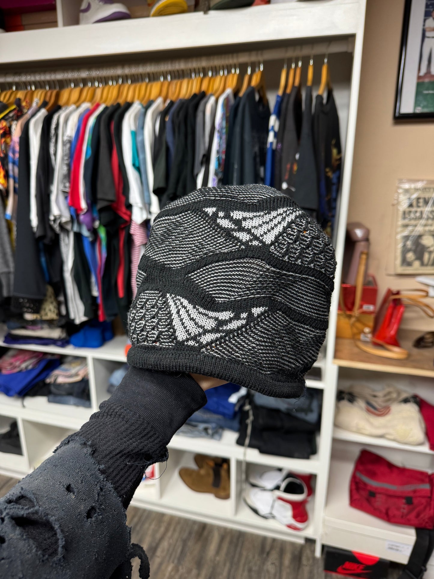 COOGI STYLE REVERSIBLE BEANIE (OS)