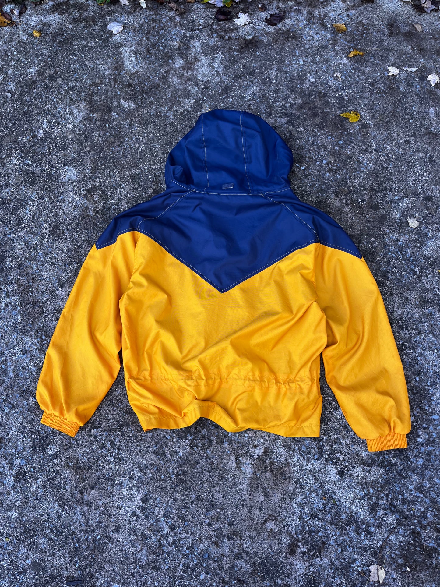 VINTAGE SPYDER MESH LINED HOODED JACKET (L)