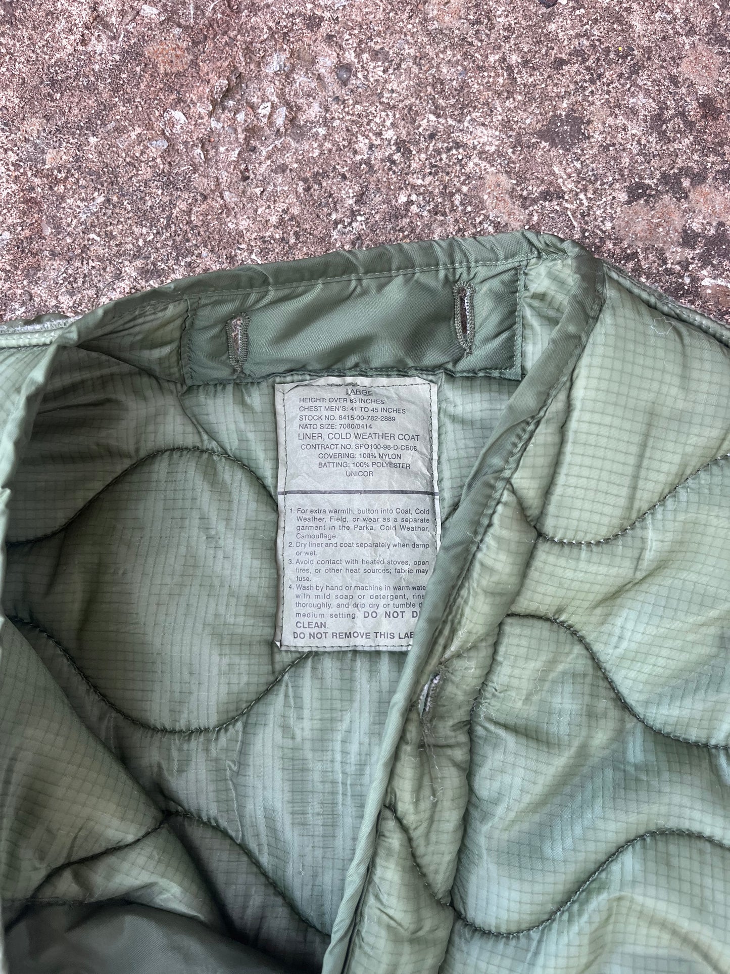 VINTAGE MILITARY SURPLUS INSULATED LINER (L)