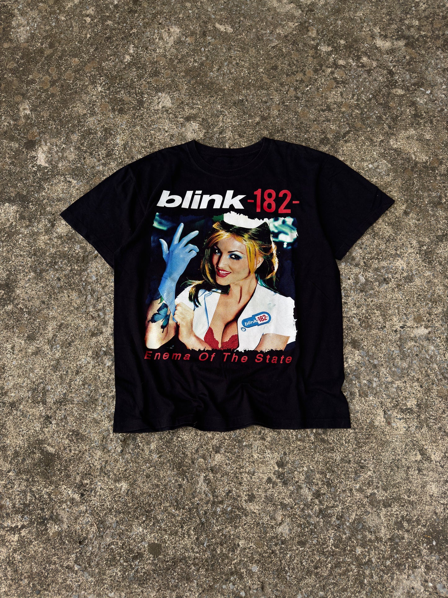 VINTAGE BLINK 182 'AMERICA'S ENEMA' TEE (MEDIUM)
