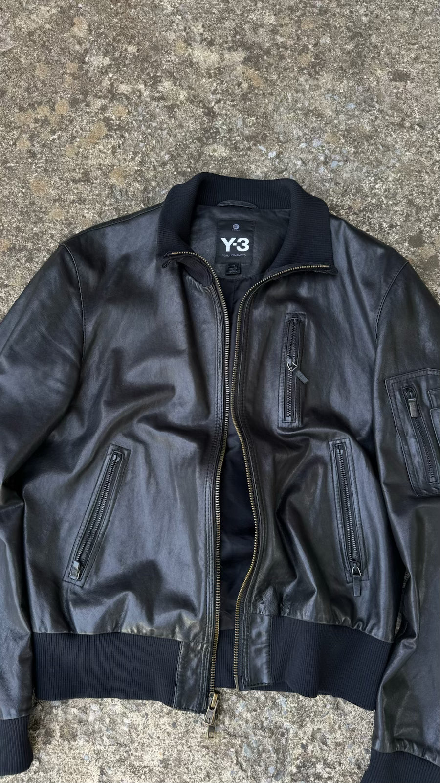 Y3 SMALL LOGO LEATHER BOMBER JACKET (M)
