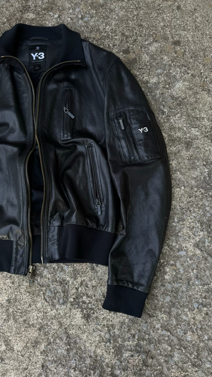 Y3 SMALL LOGO LEATHER BOMBER JACKET (M)