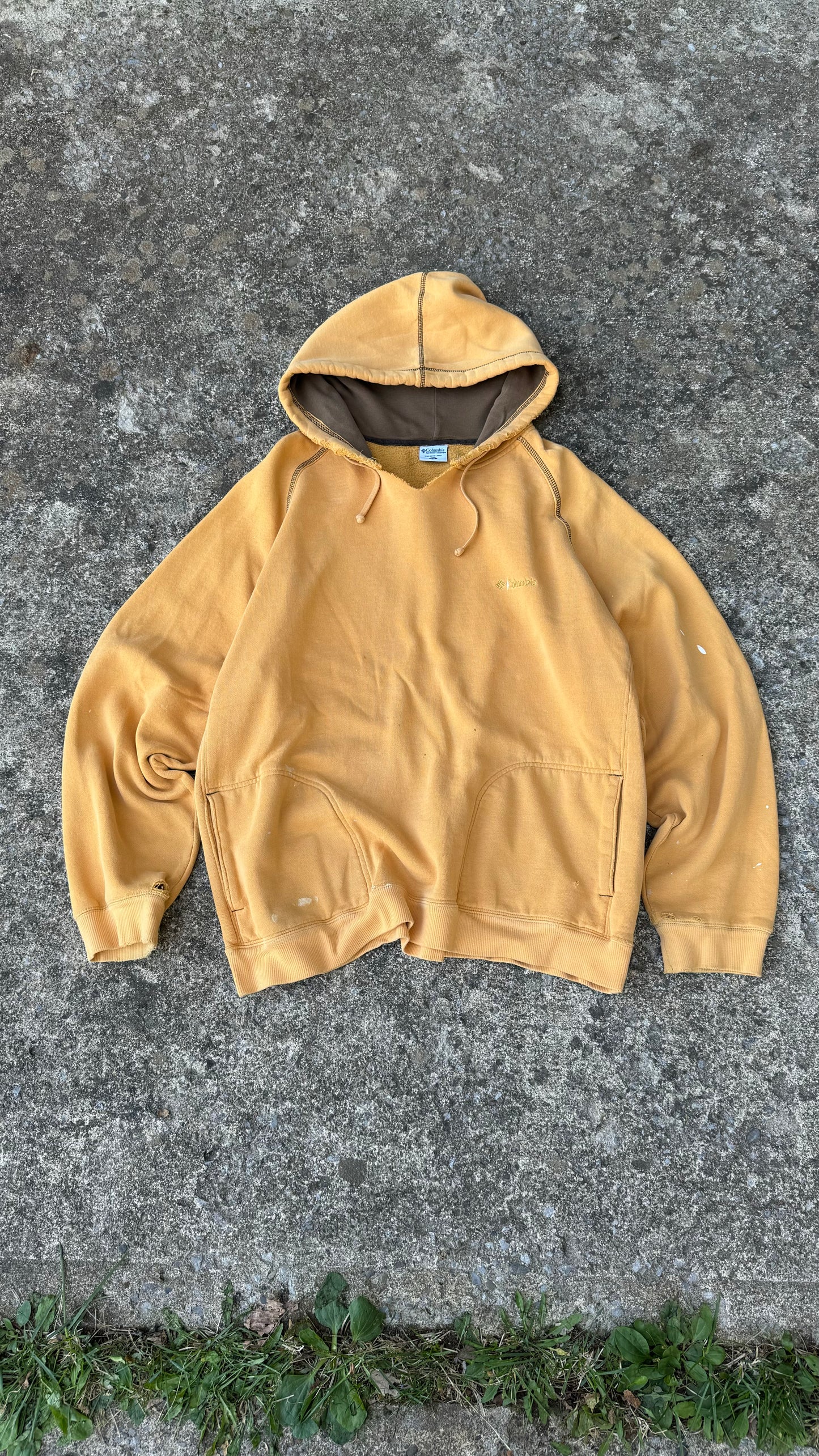 VINTAGE YELLOW COLUMBIA SWEATSHIRT (L)