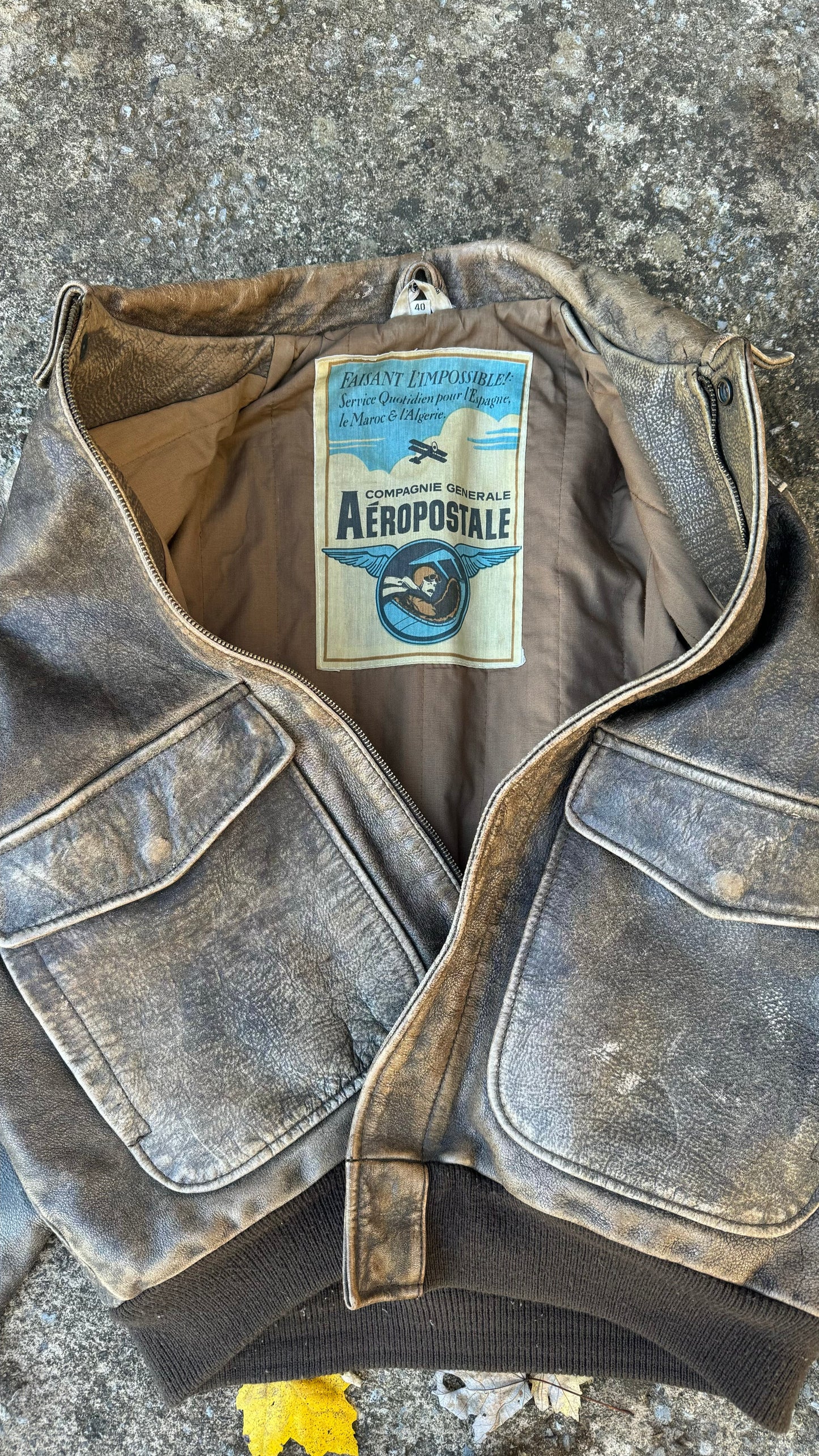 VINTAGE AEROPOSTALE LEATHER FLIGHT JACKET (L)