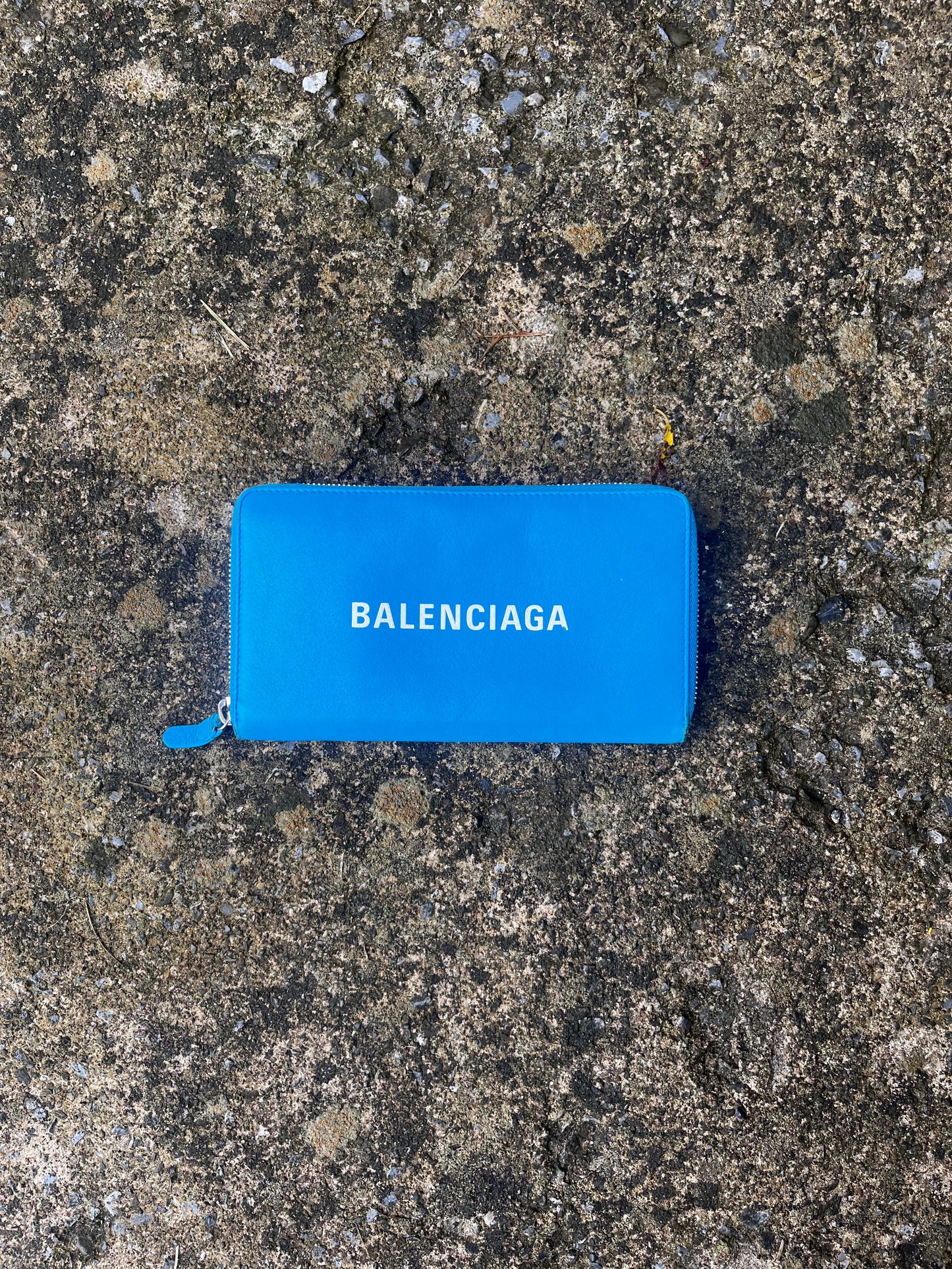 BALENCIAGA BLUE LOGO WALLET