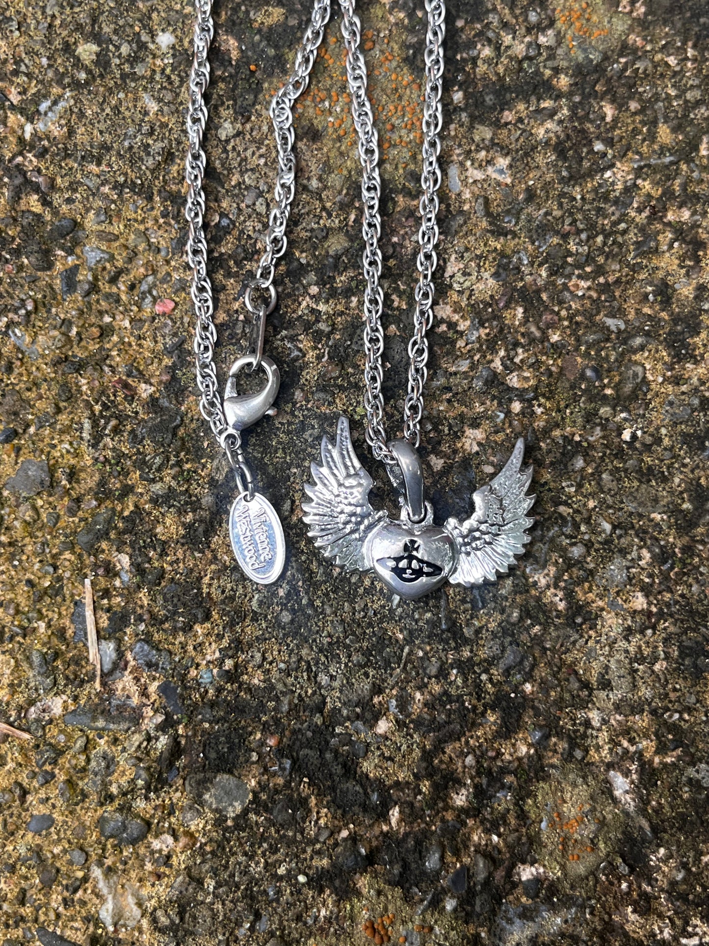 VIVIENNE WESTWOOD WINGED HEART NECKLACE