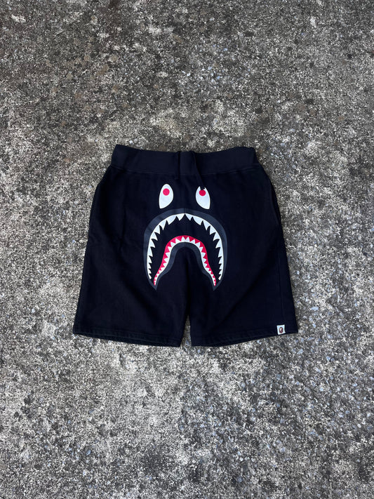 A BATHING APE SWEAT SHORTS (M)
