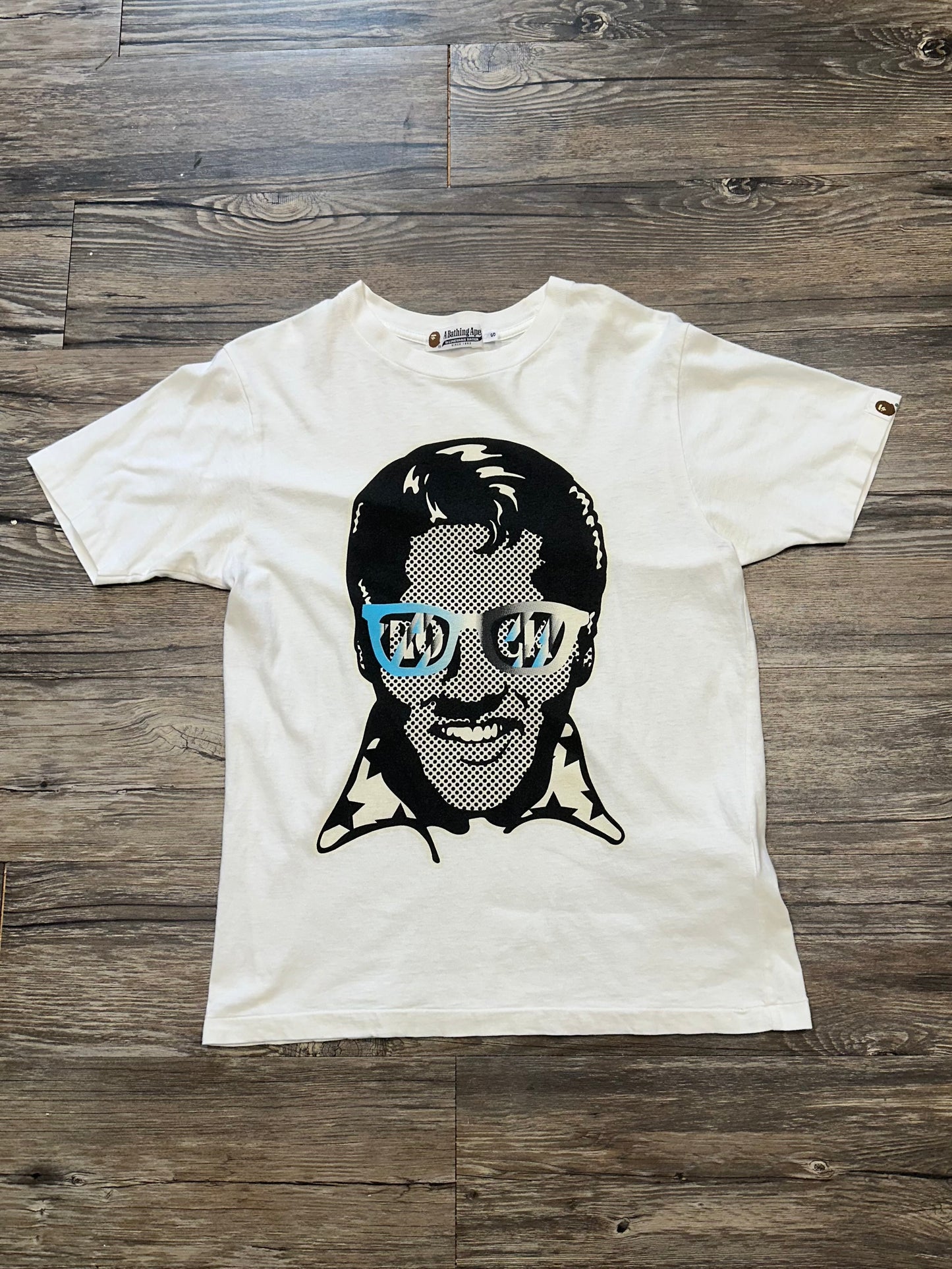 BAPE GRAPHIC T-SHIRT (SMALL)