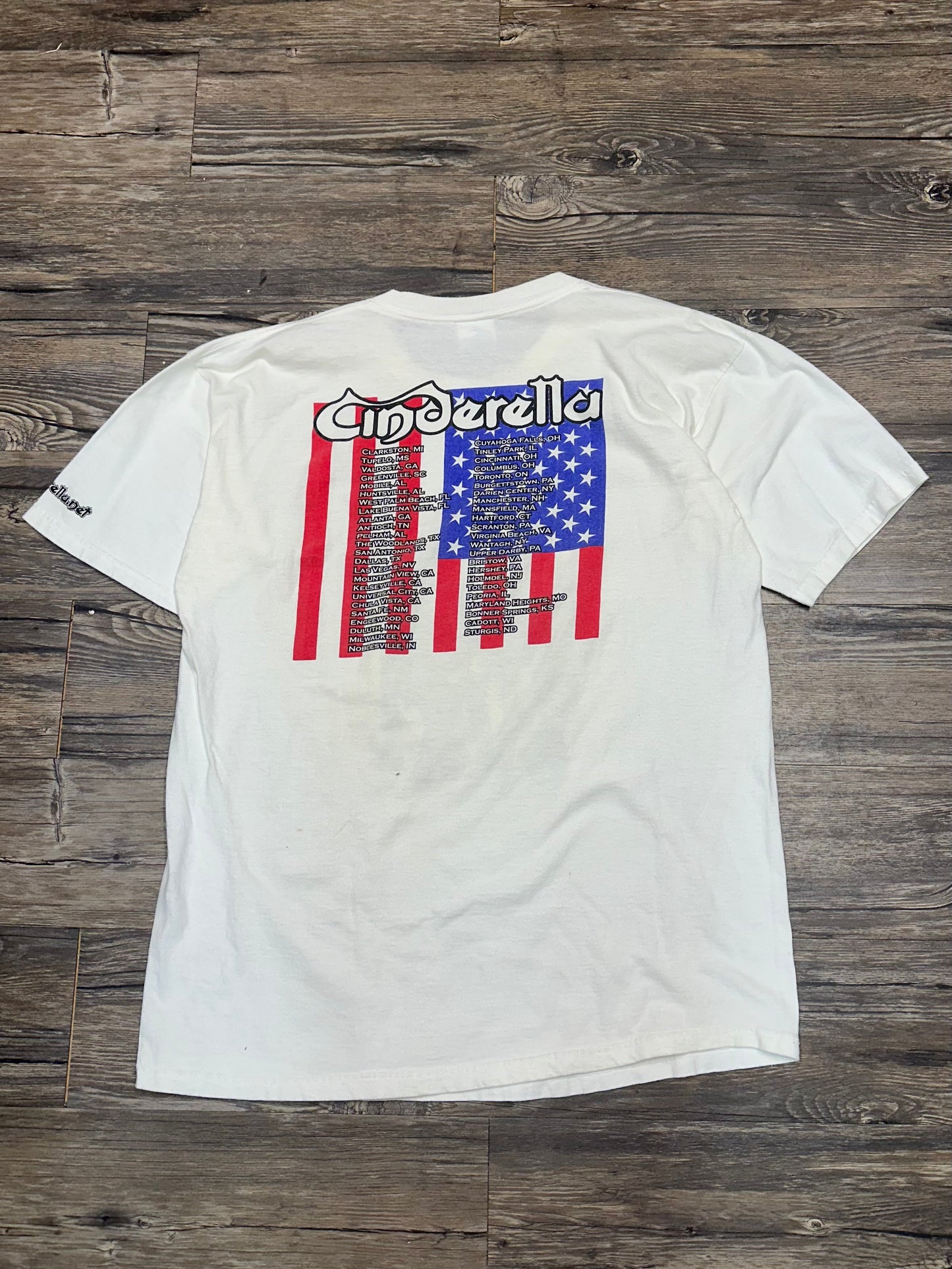 CINDERELLA GRAPHIC BAND TOUR T-SHIRT (XL)