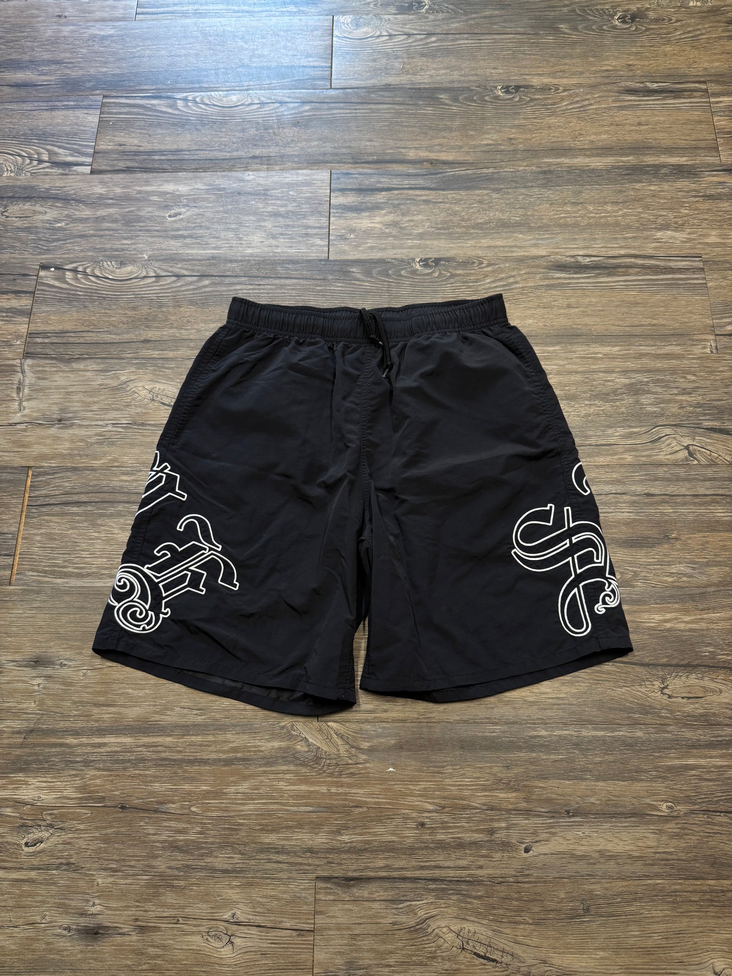 SUPREME OLD ENGLISH BLACK SHORTS (S)
