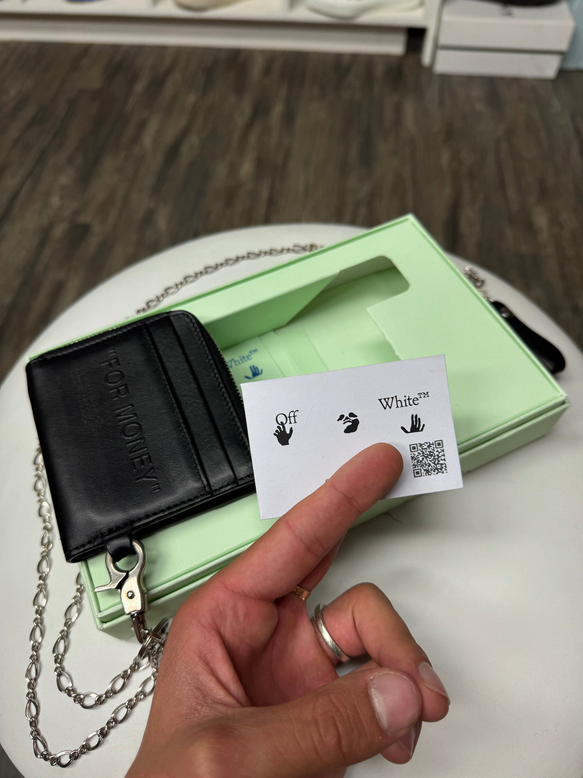 OFF WHITE CHAIN WALLET (OS)