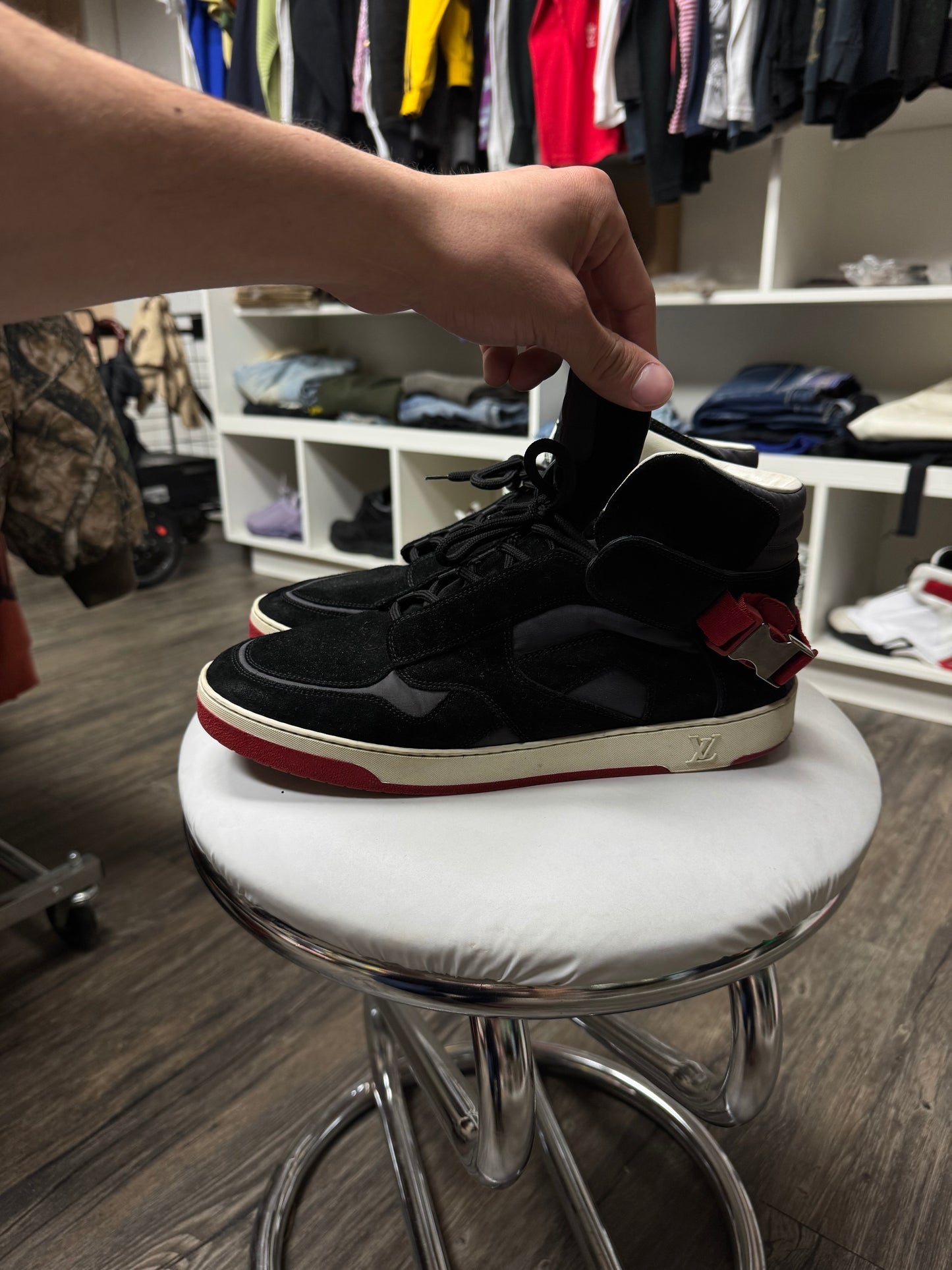 LOUIS VUITTON BLACK BASKETBALL SNEAKER (9.5)