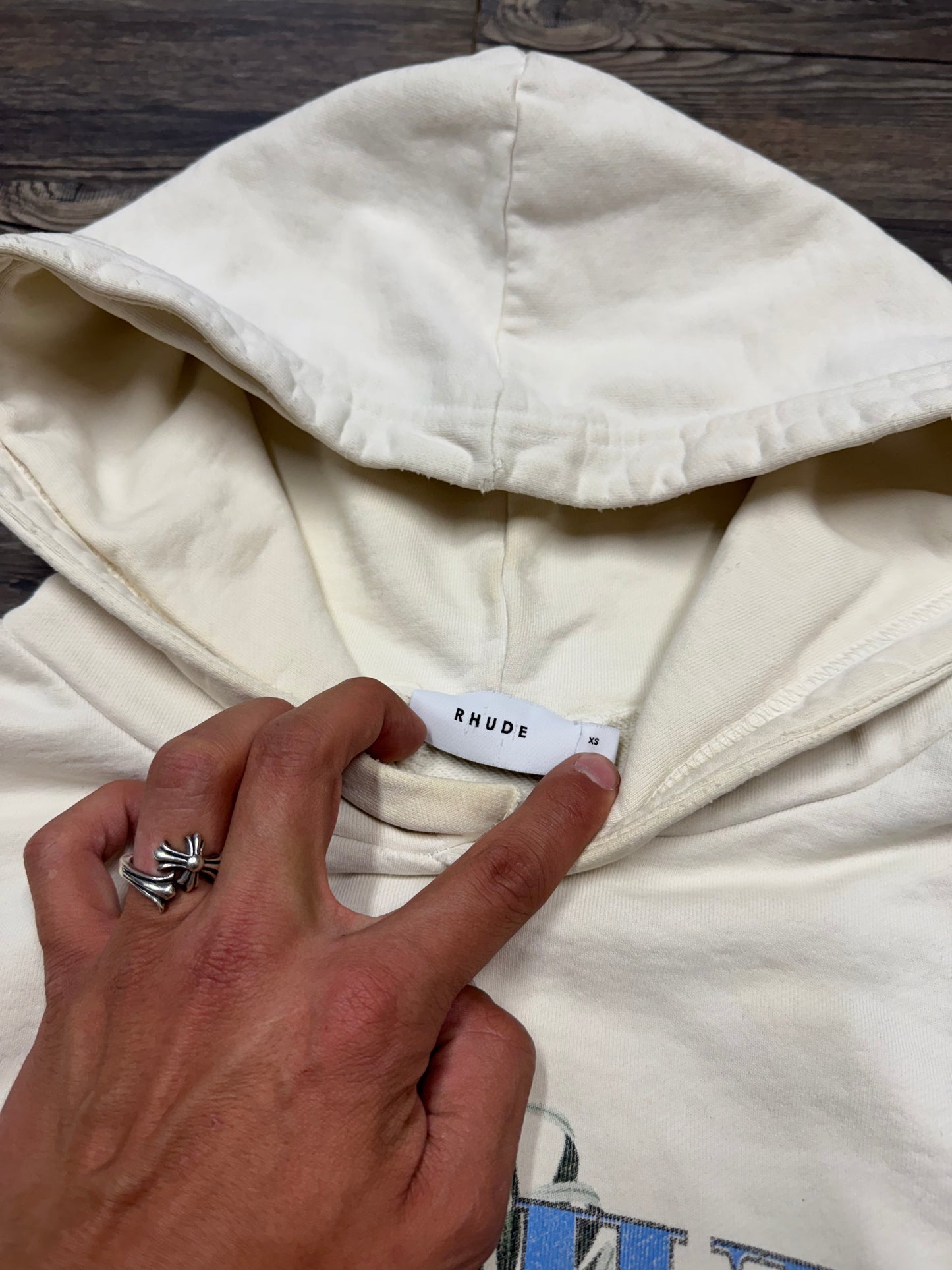 RHUDE VTG SAINT UNIVERSITY CREAM HOODED SWEATSHIRT (XS)
