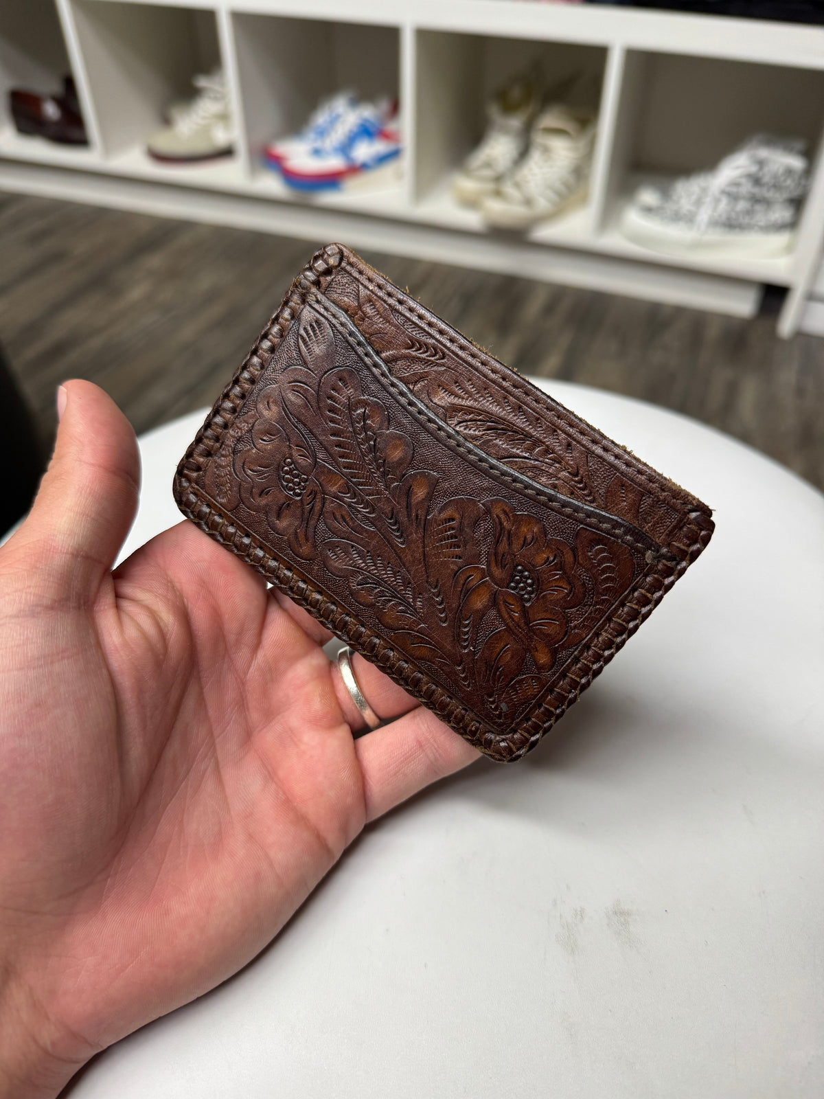 POLO RALPH LAUREN LEATHER TOOLED SINGLE FOLD CARD HOLDER (OS)