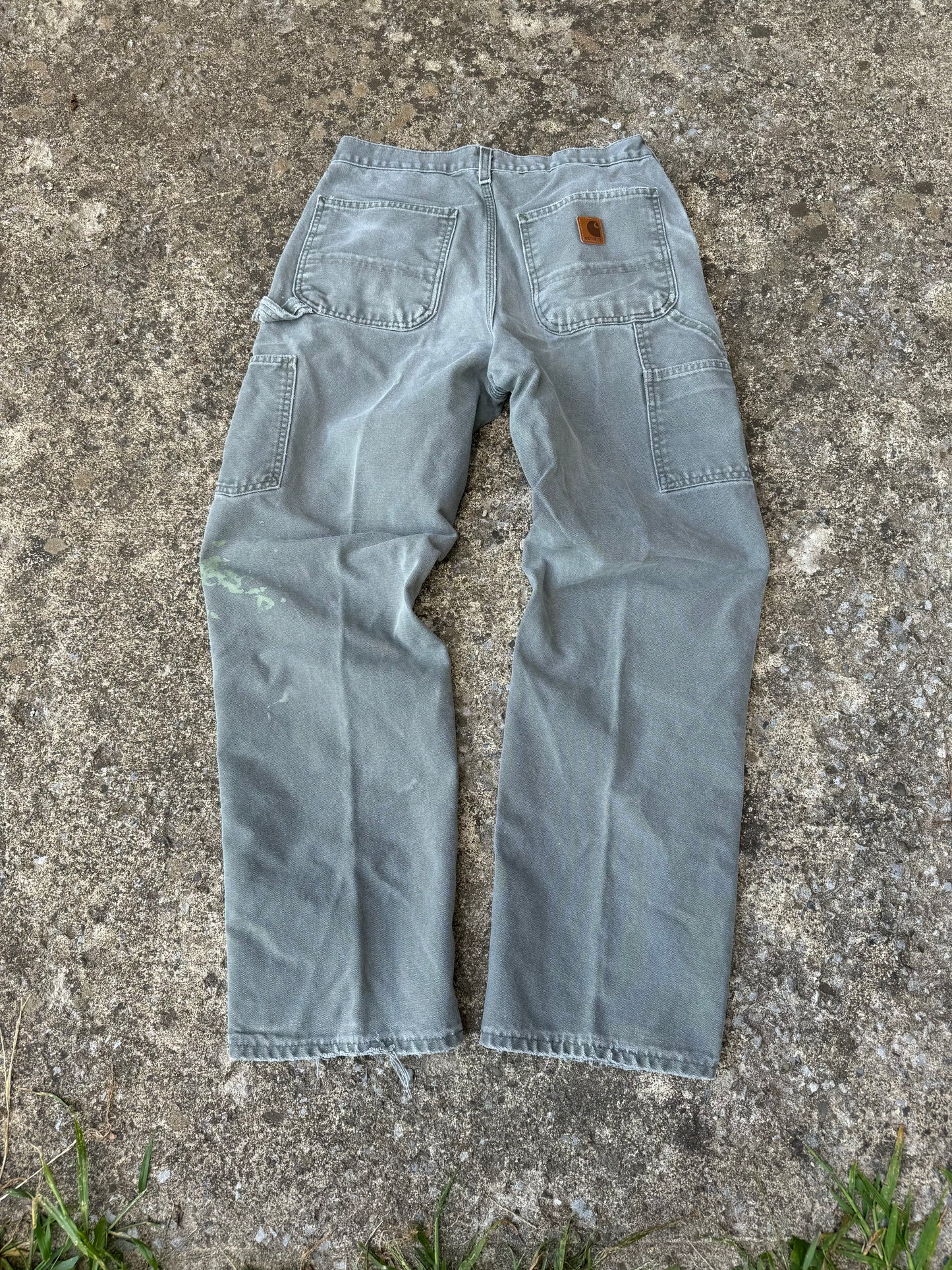 CARHARTT DISTRESSED CARPENTERS (31x32)