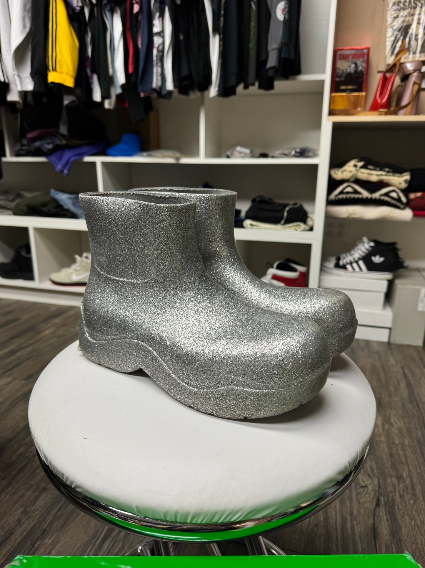 BOTTEGA VENETA GLITTER PUDDLE BOOTS (10.5)