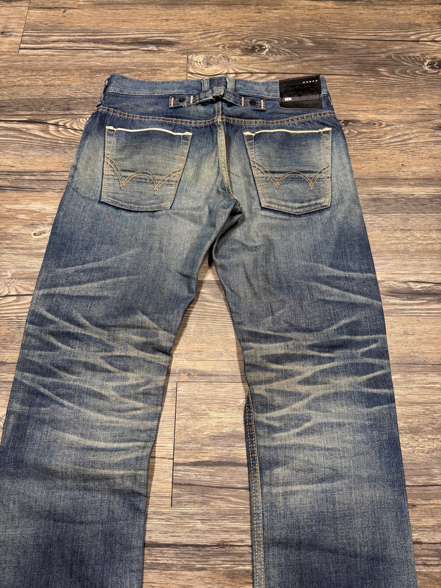 EDWINS SELVEDGE LIGHTWASH FADED JEANS (28)