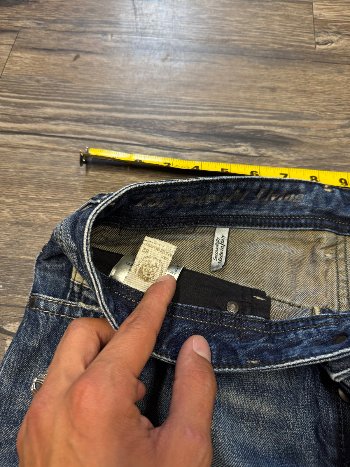 DIESEL PATCHWORK REPAIRED DARK WASH DISTRESSED JEANS (32)